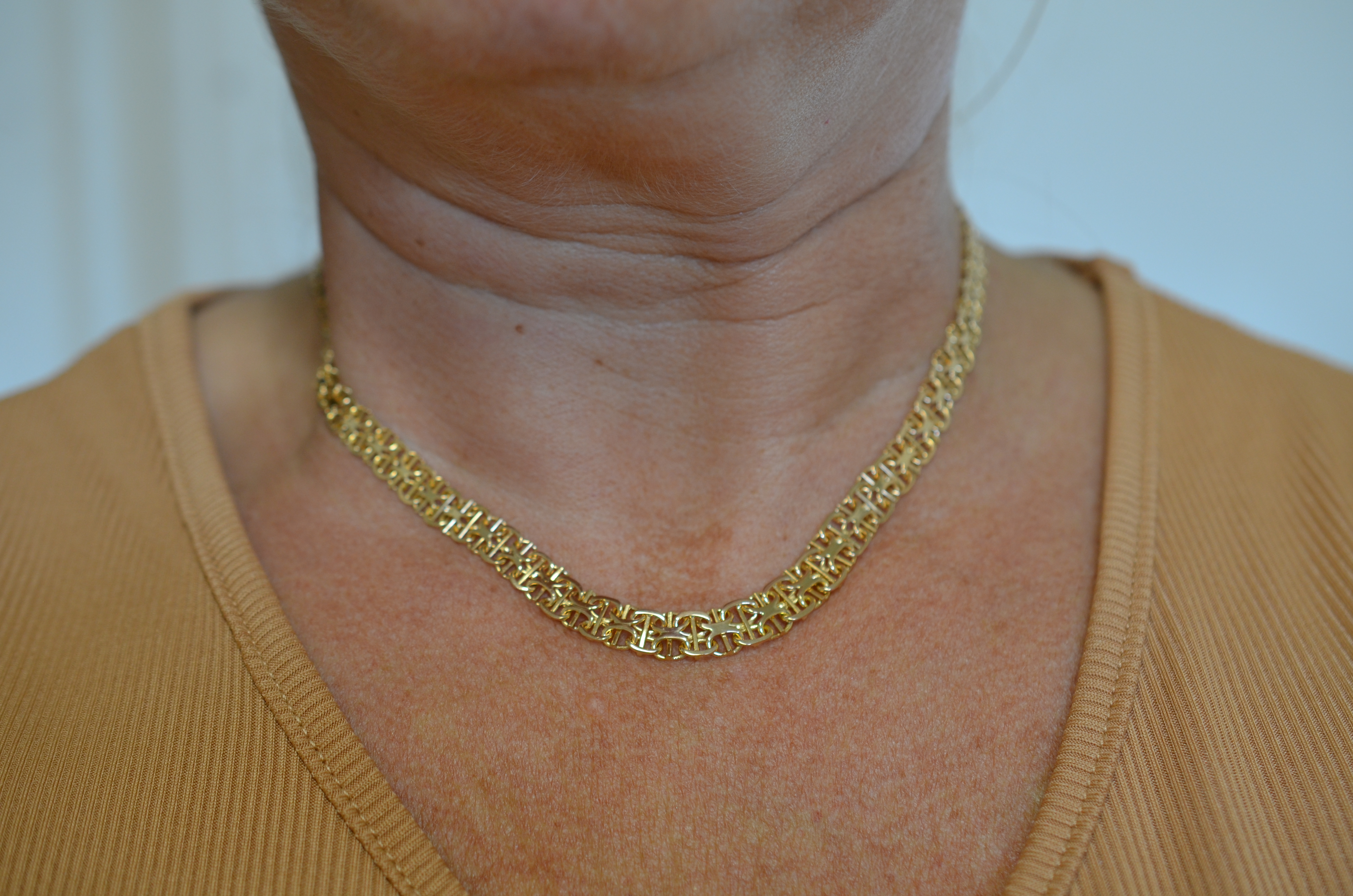 Vintage 18k gold X-link necklace, 1967 - 8