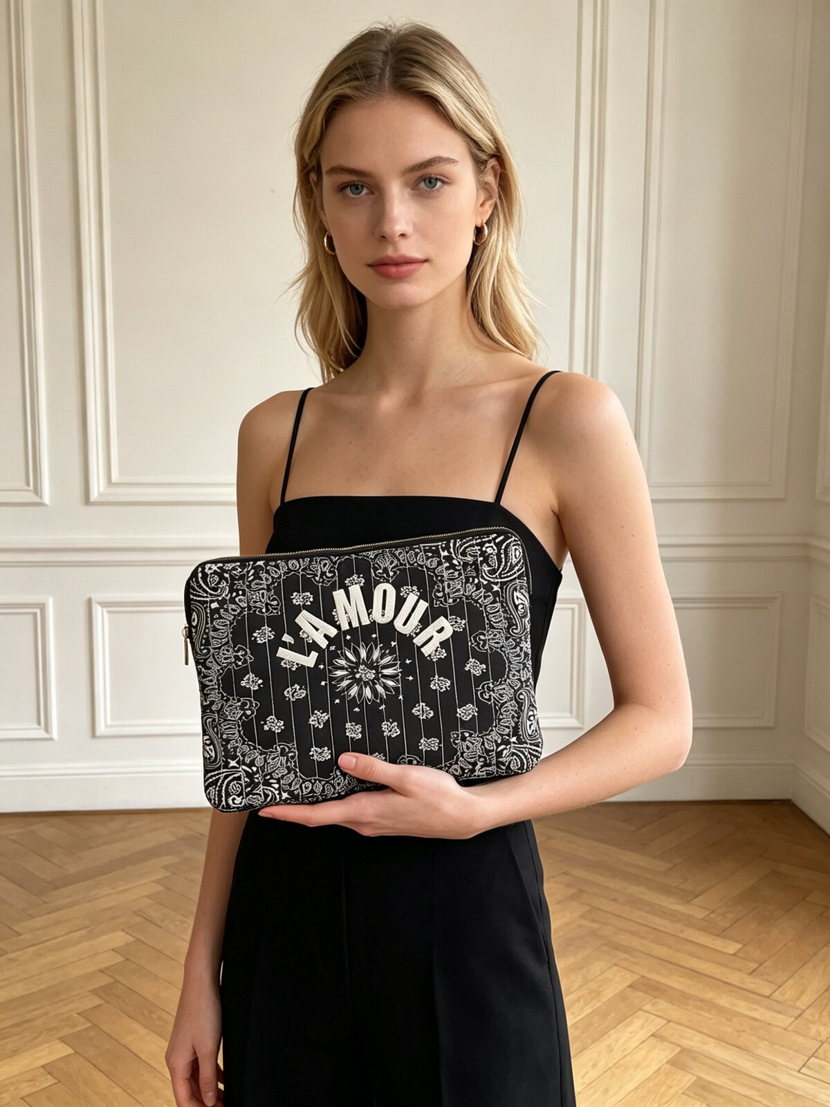 Laptop case L´amour black