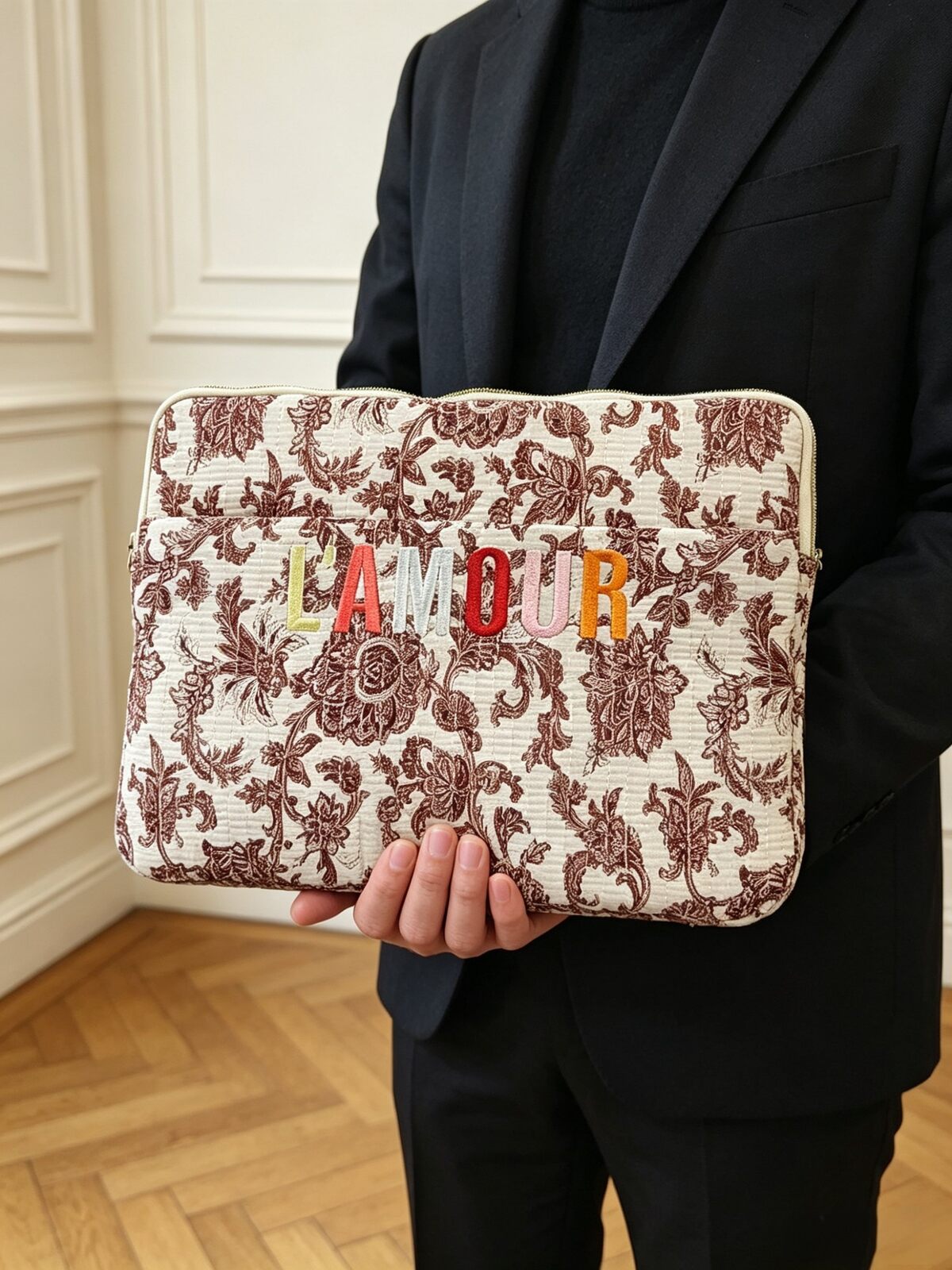 Laptop case  L´amour brown