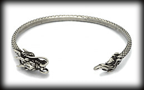 Drake armband i rostfritt stål.