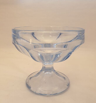 Eda coupe glass, light blue