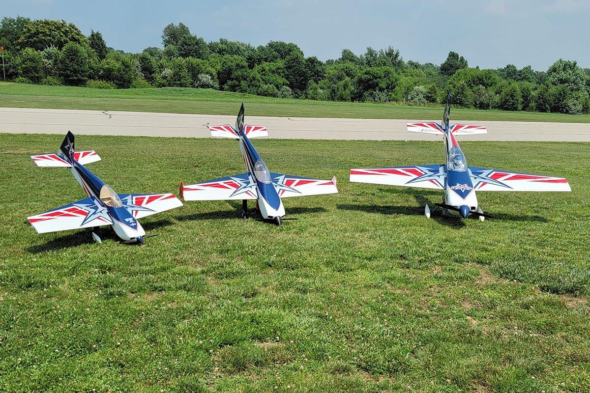 AJ Aircraft 51inch Slick 540 ARF - red/blue - 8