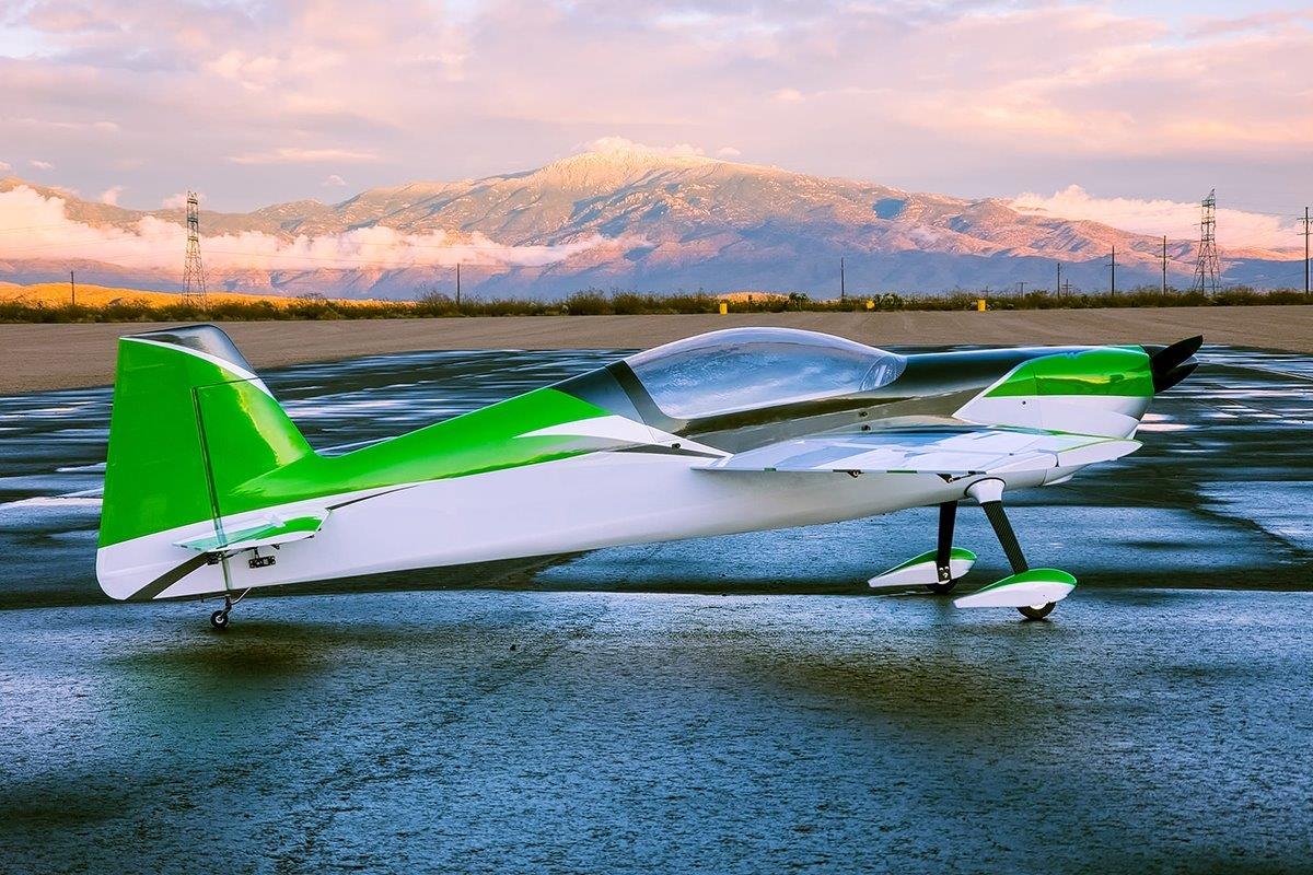 AJ Aircraft 106inch Raven DT ARF - green - 7