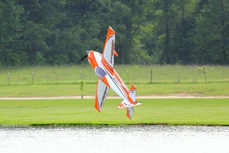 AJ Aircraft 105inch Laser 230z ARF - orange 2,66m - 4