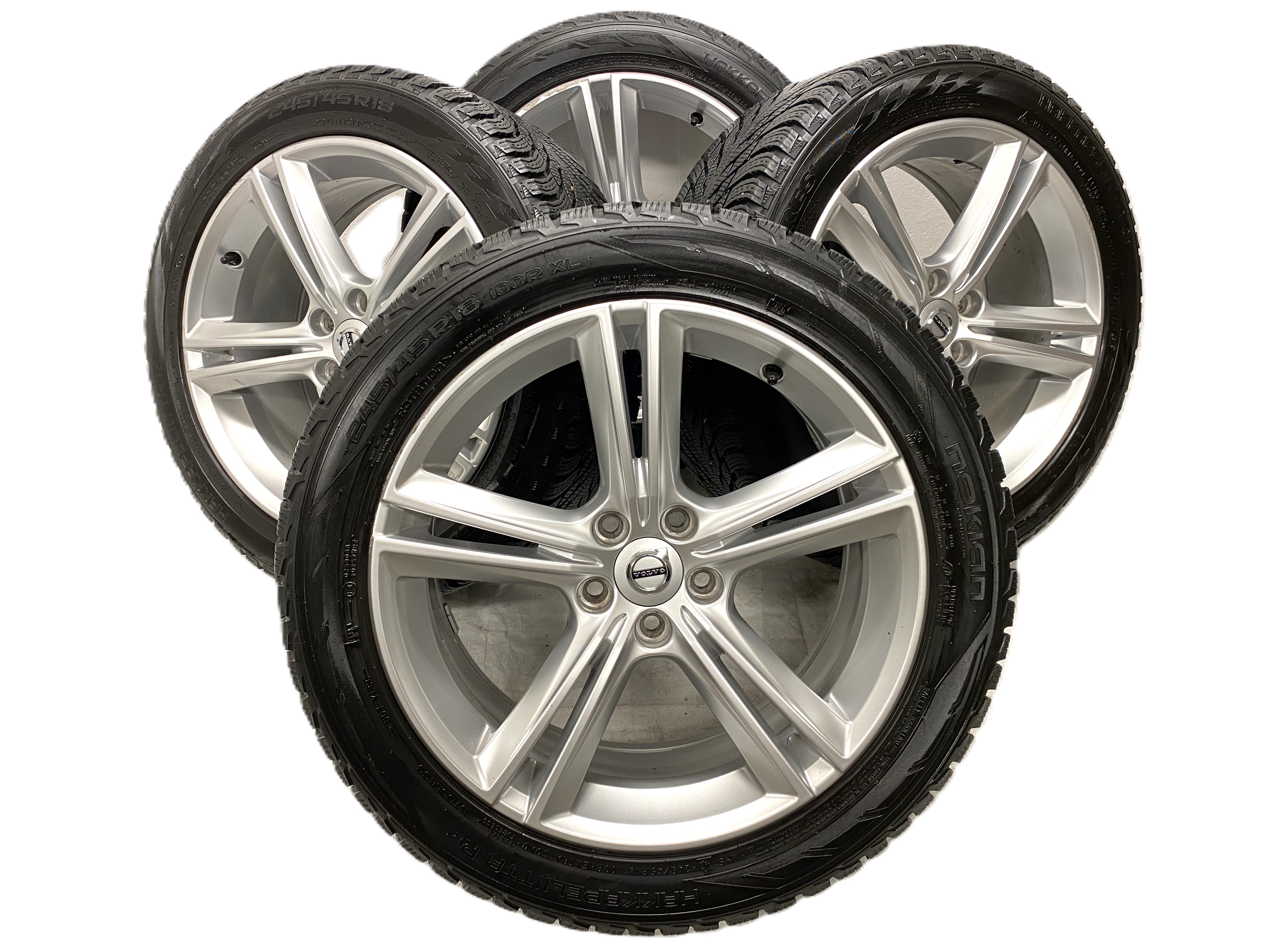 Kompletta Vinterhjul M+S | 18" VOLVO V90 31362839 | 5x108 8x18 ET42 63.4 + 2 st 245/45 R18 100T XL Nokian Hakkpeliitta R3 | V49-2019 | 7.2mm | 7.2mm + 2 st 245/45 R18 100R XL Nokian Hakkapeliitta R2 | V04-2018 | 7.2mm | 3.5mm