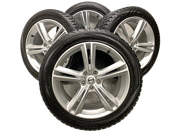 Kompletta Vinterhjul M+S | 18" VOLVO V90 31362839 | 5x108 8x18 ET42 63.4 + 2 st 245/45 R18 100T XL Nokian Hakkpeliitta R3 | V49-2019 | 7.2mm | 7.2mm + 2 st 245/45 R18 100R XL Nokian Hakkapeliitta R2 | V04-2018 | 7.2mm | 3.5mm