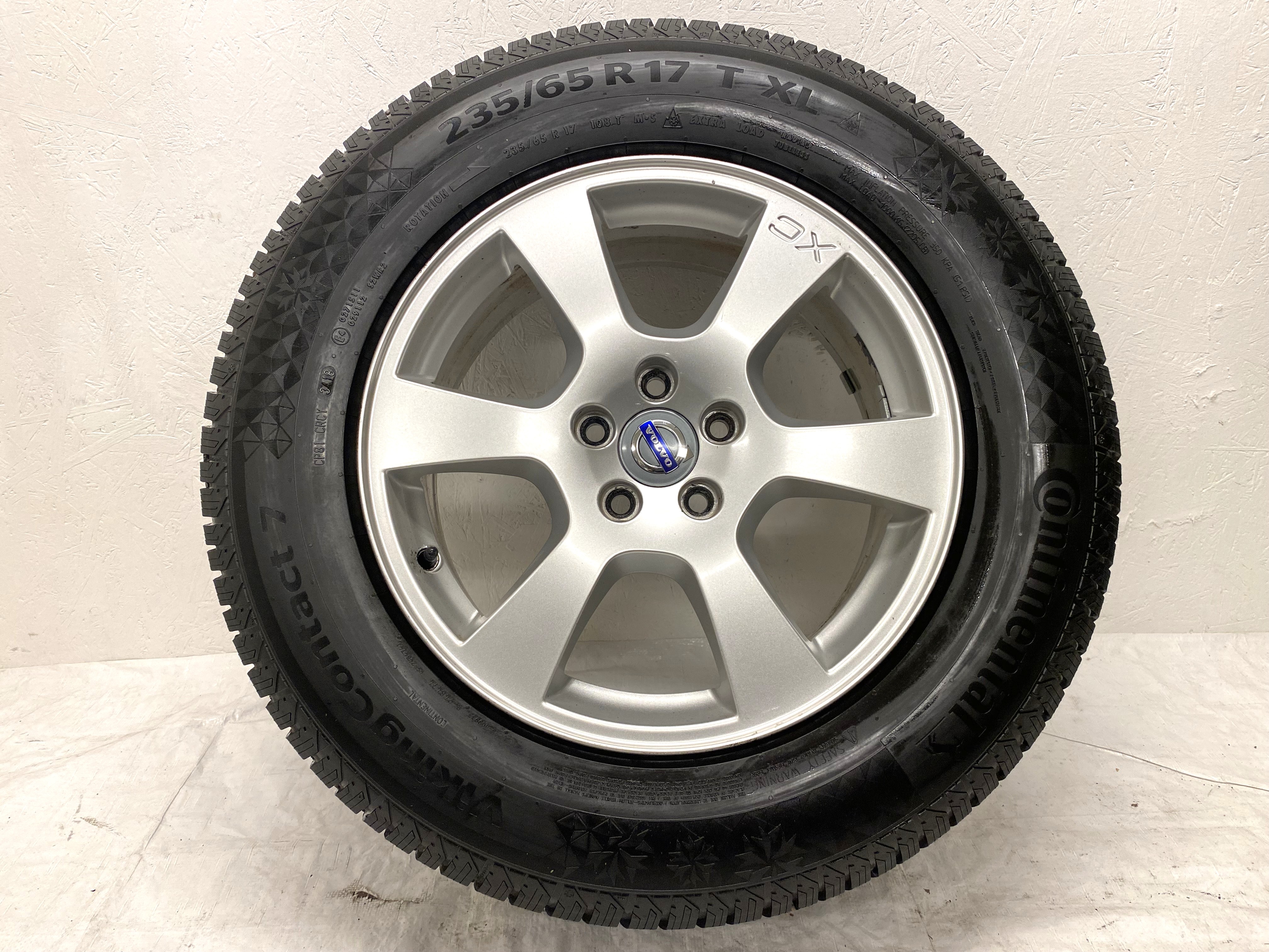 Kompletta Vinterhjul M+S | 17" VOLVO XC60 SEGIN Original 30671480 | 5x108 7.5x17 ET55 63.4 + 235/65 R17 108T XL Continental Viking Contact 7 | V34-2018 | 7.2mm | 7.2mm | 6.8mm | 6.8mm - 8