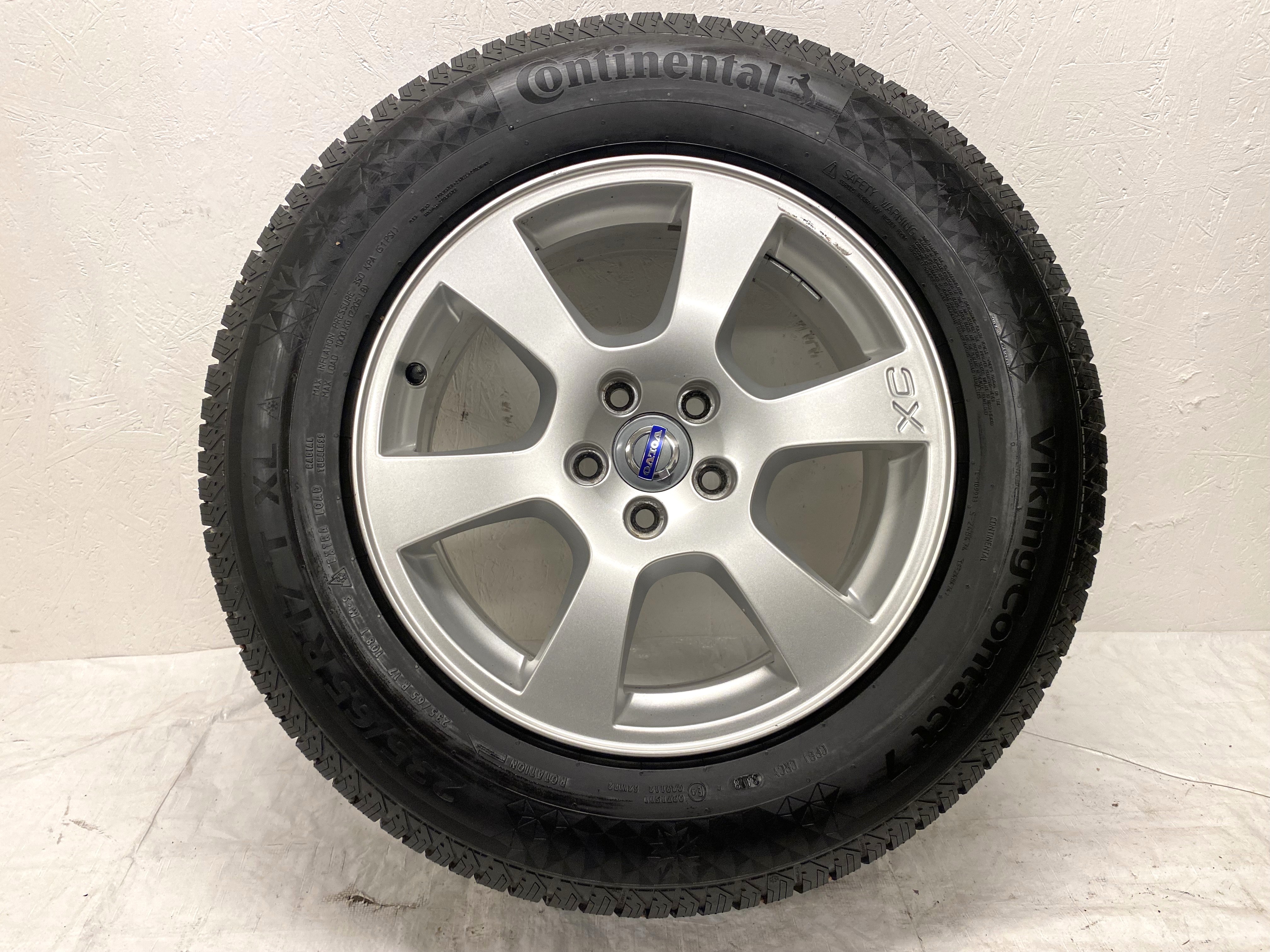 Kompletta Vinterhjul M+S | 17" VOLVO XC60 SEGIN Original 30671480 | 5x108 7.5x17 ET55 63.4 + 235/65 R17 108T XL Continental Viking Contact 7 | V34-2018 | 7.2mm | 7.2mm | 6.8mm | 6.8mm - 11