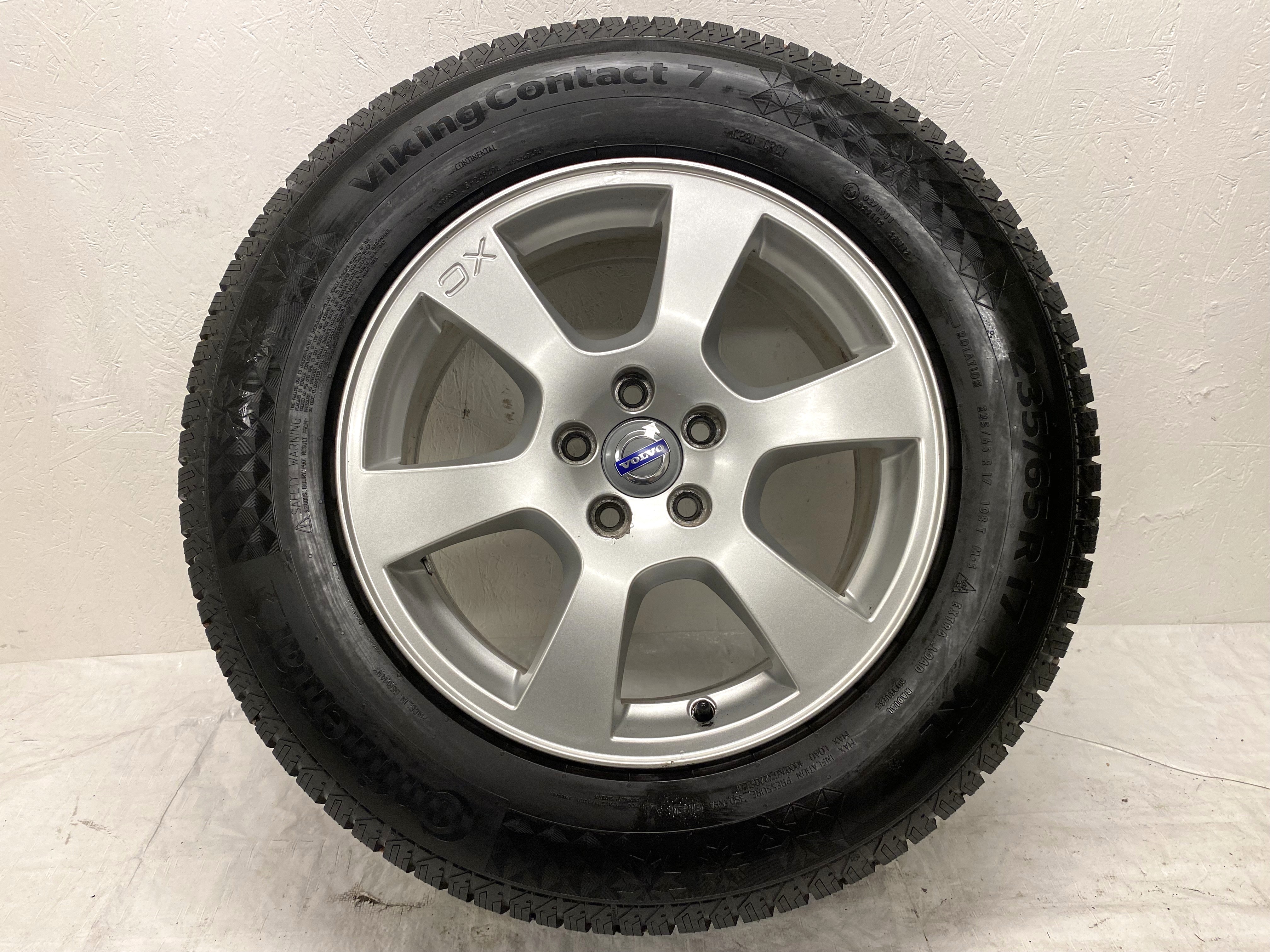Kompletta Vinterhjul M+S | 17" VOLVO XC60 SEGIN Original 30671480 | 5x108 7.5x17 ET55 63.4 + 235/65 R17 108T XL Continental Viking Contact 7 | V34-2018 | 7.2mm | 7.2mm | 6.8mm | 6.8mm - 17