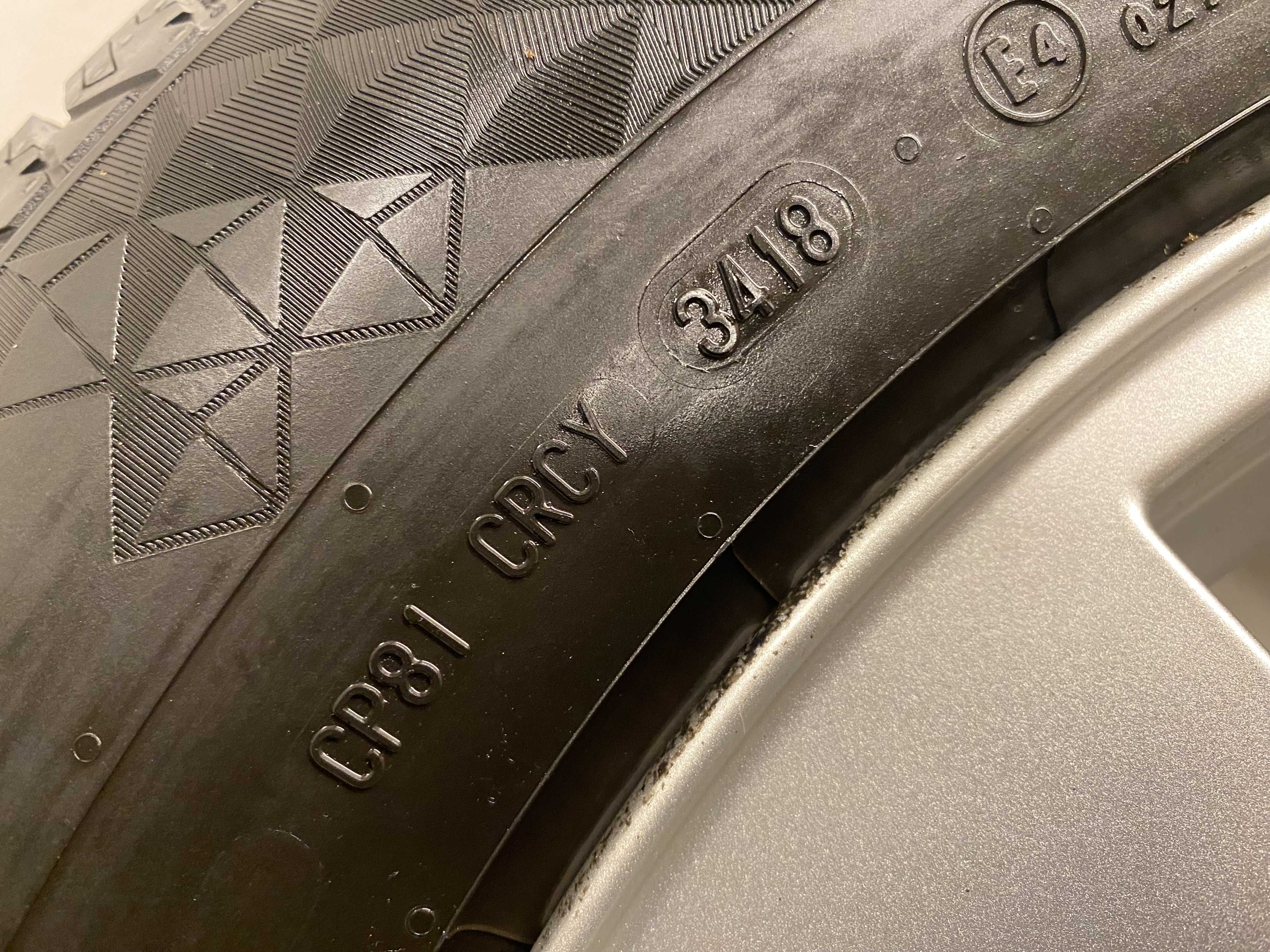 Kompletta Vinterhjul M+S | 17" VOLVO XC60 SEGIN Original 30671480 | 5x108 7.5x17 ET55 63.4 + 235/65 R17 108T XL Continental Viking Contact 7 | V34-2018 | 7.2mm | 7.2mm | 6.8mm | 6.8mm - 7