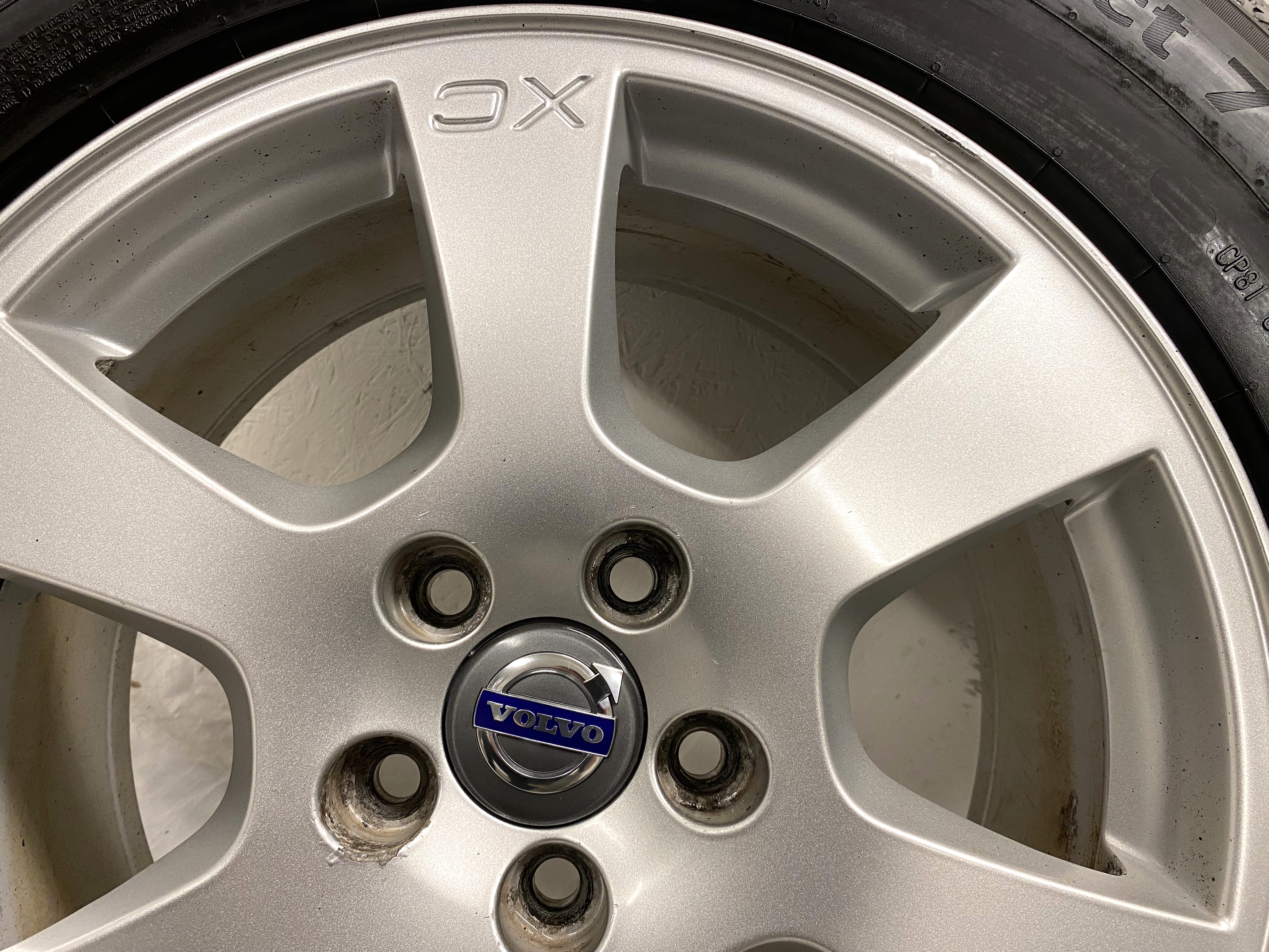 Kompletta Vinterhjul M+S | 17" VOLVO XC60 SEGIN Original 30671480 | 5x108 7.5x17 ET55 63.4 + 235/65 R17 108T XL Continental Viking Contact 7 | V34-2018 | 7.2mm | 7.2mm | 6.8mm | 6.8mm - 19