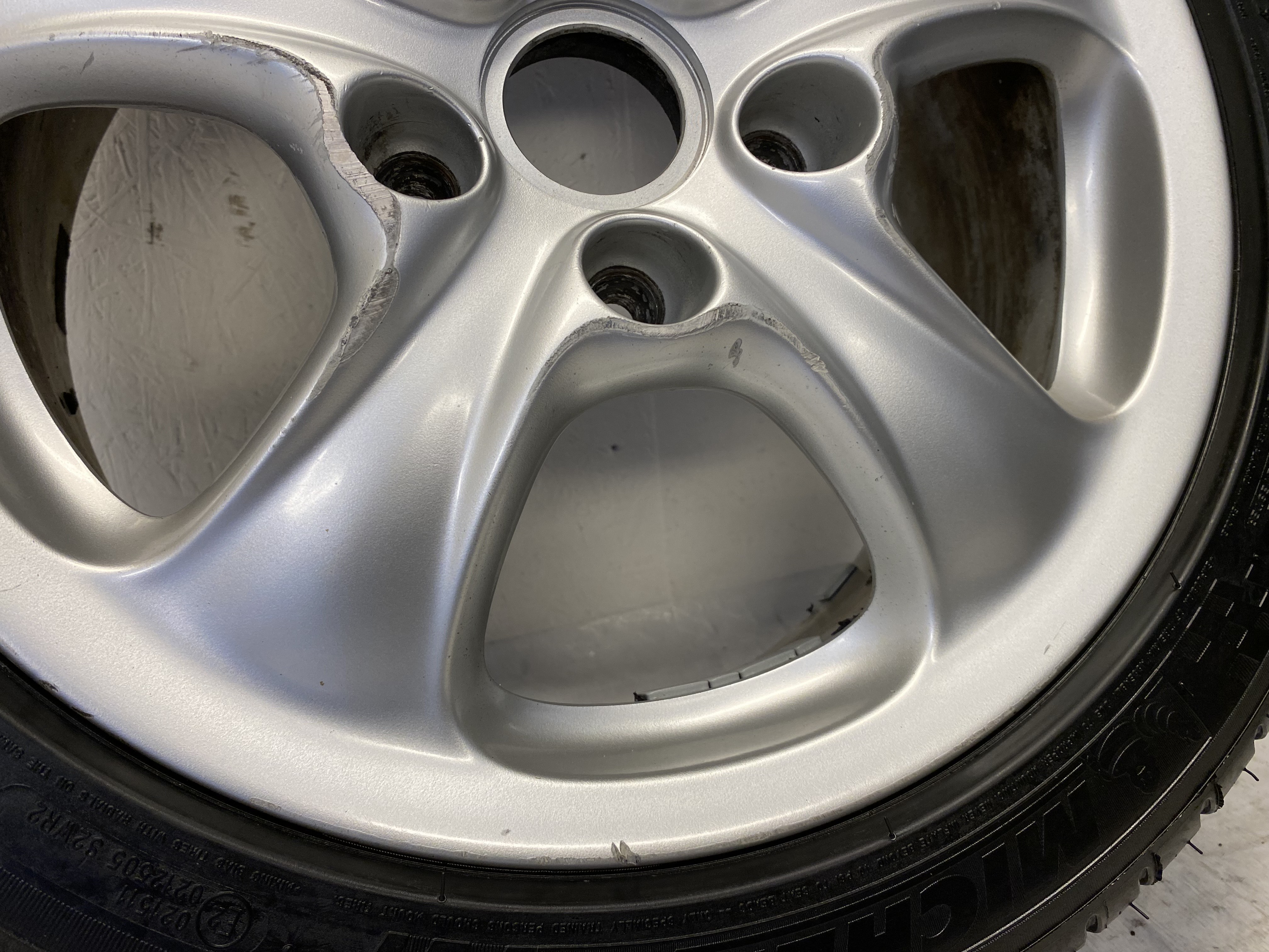 Kompletta Sommarhjul | 17" PORSCHE 996 Carrera 4 Wheel  | 5x130 | 2 st 7x17 ET55 + 2 st  9x17 ET55 | Nav 71.6 + 4 st 225/45 R17 94W XL Michelin Pilot Sport 3 | V17-2013 | 7.2mm | 7.2mm | 7.2mm | 7.2mm - 20