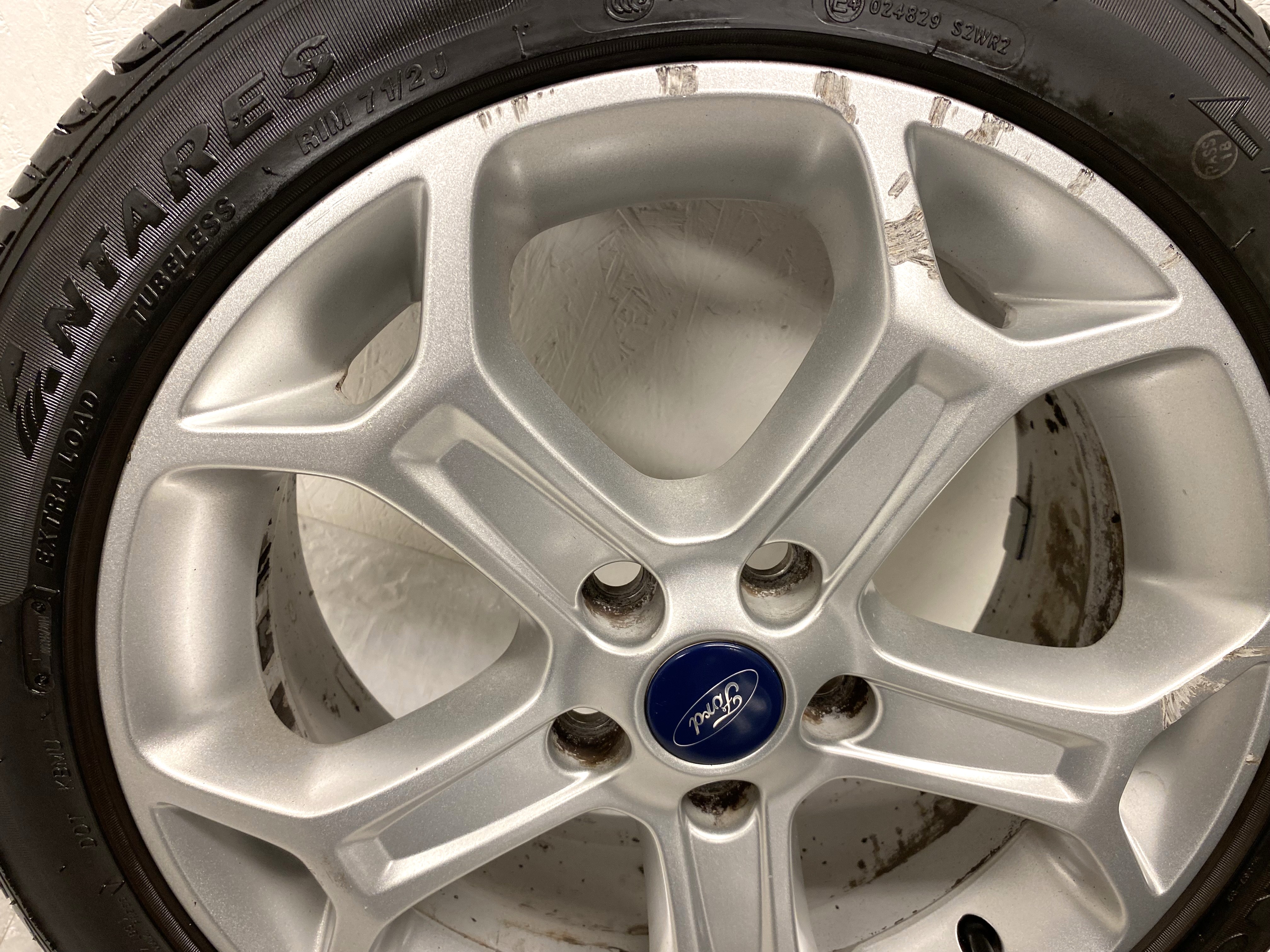 Kompletta Sommarhjul | 17" FORD Focus Mondeo | 5x108 7.5x17 ET55 63.4 + 2 st 225/45 R17 94V Yokohama Blue Earth ES32 | V40-2021 | 6.5mm | 6.5mm + 2 st 225/45 R17 94W Antares Ingens A1 | V01-2019 | 5mm | 4mm - 19