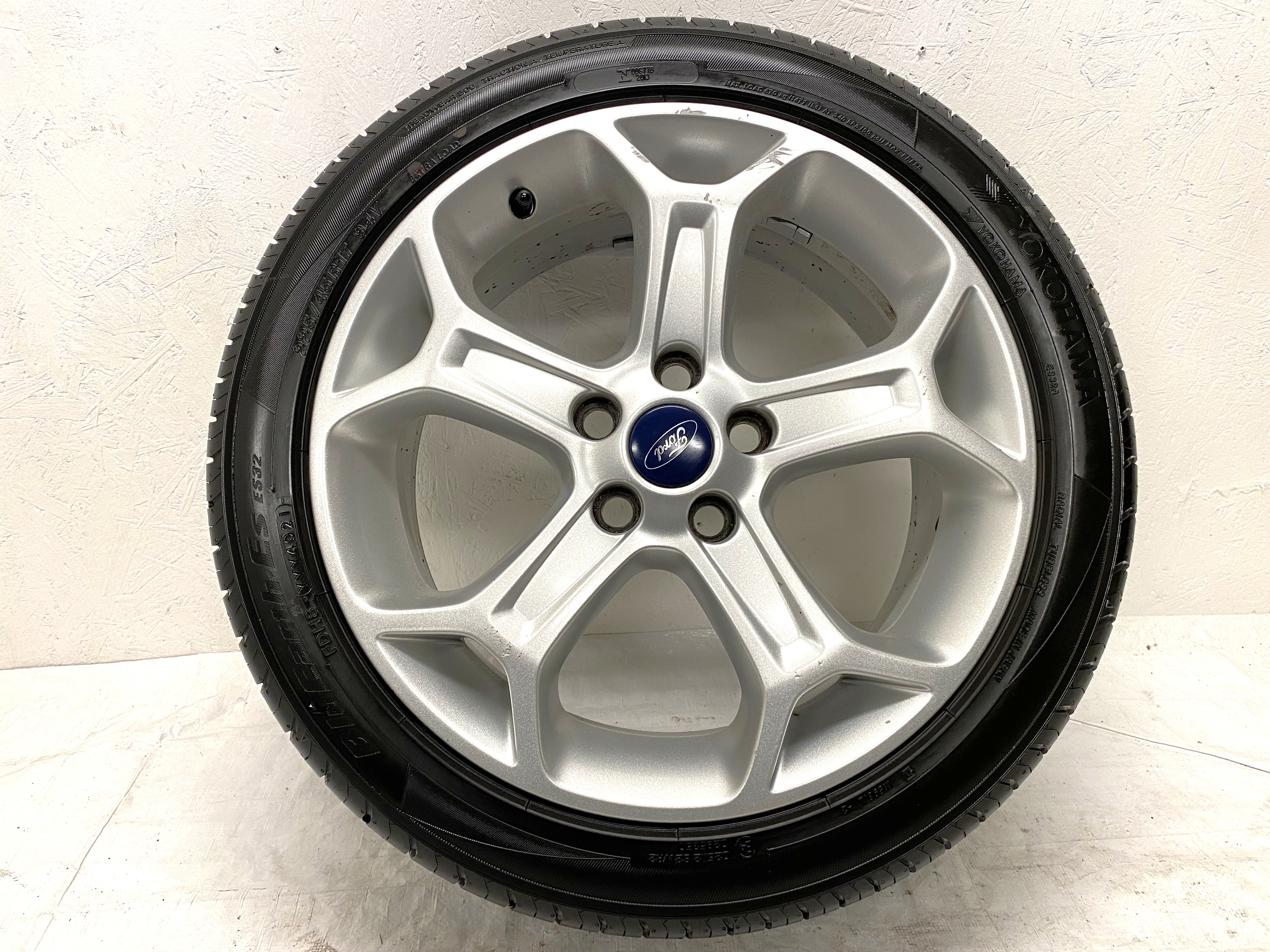 Kompletta Sommarhjul | 17" FORD Focus Mondeo | 5x108 7.5x17 ET55 63.4 + 2 st 225/45 R17 94V Yokohama Blue Earth ES32 | V40-2021 | 6.5mm | 6.5mm + 2 st 225/45 R17 94W Antares Ingens A1 | V01-2019 | 5mm | 4mm - 6