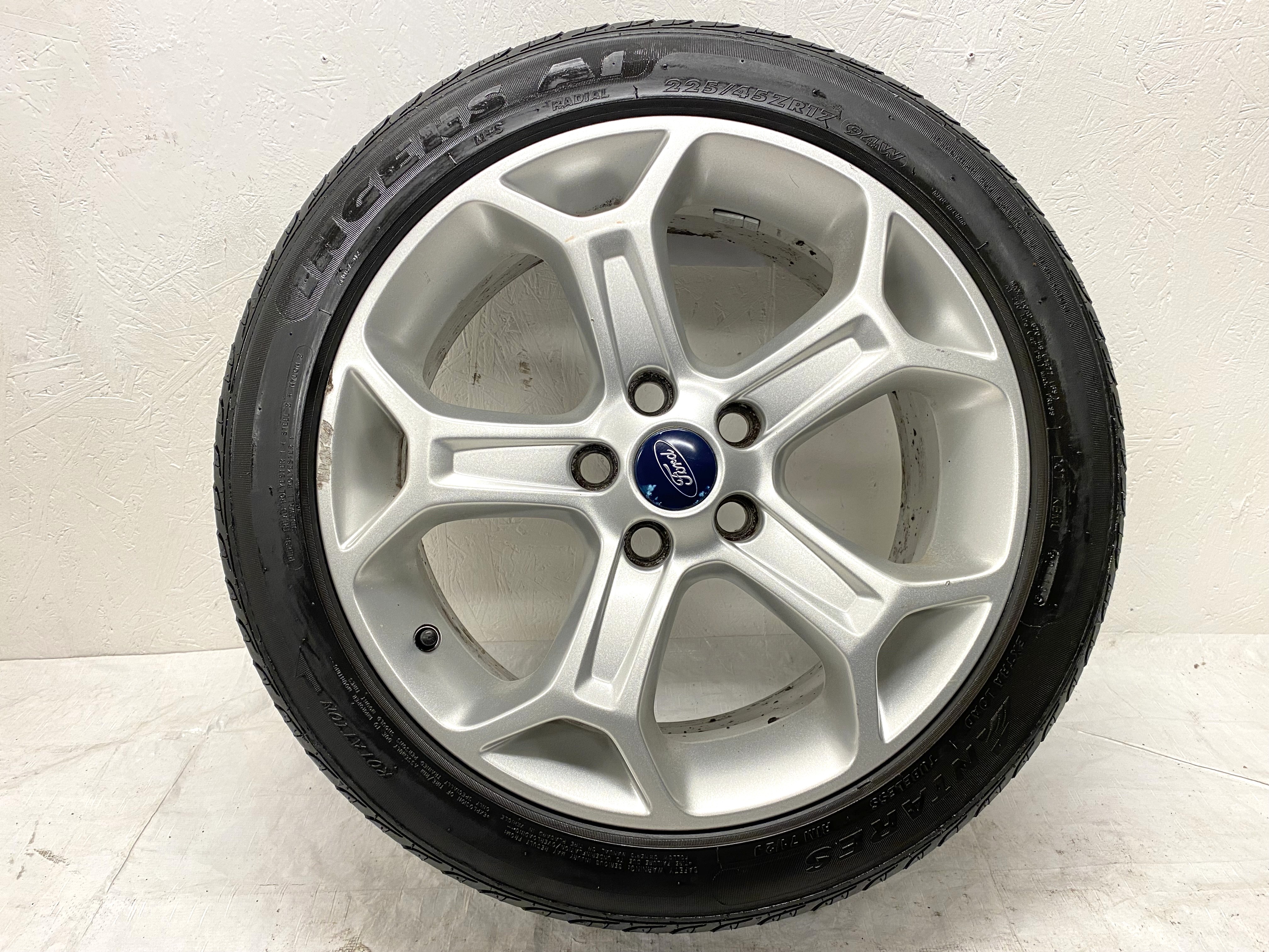 Kompletta Sommarhjul | 17" FORD Focus Mondeo | 5x108 7.5x17 ET55 63.4 + 2 st 225/45 R17 94V Yokohama Blue Earth ES32 | V40-2021 | 6.5mm | 6.5mm + 2 st 225/45 R17 94W Antares Ingens A1 | V01-2019 | 5mm | 4mm - 13