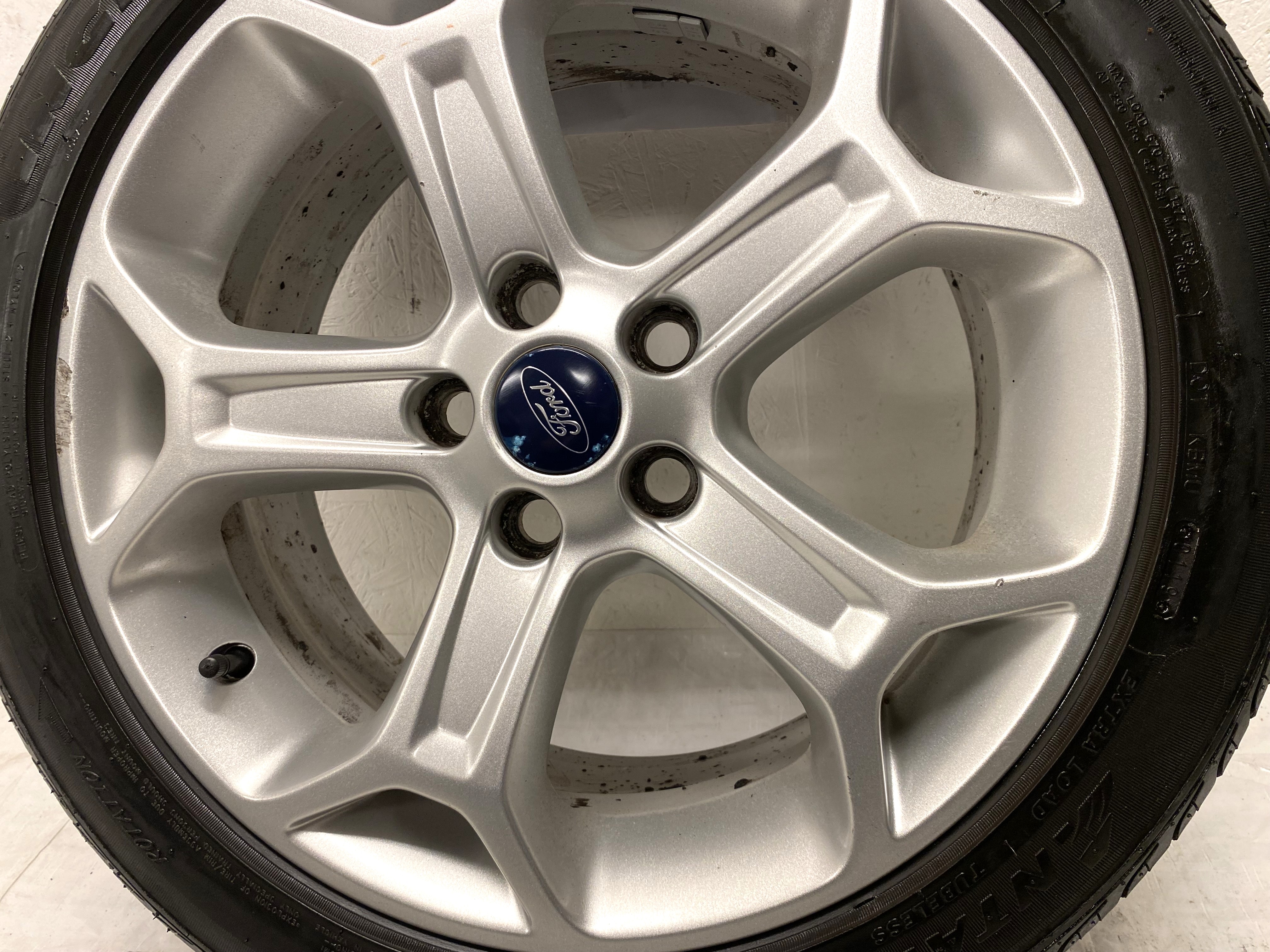 Kompletta Sommarhjul | 17" FORD Focus Mondeo | 5x108 7.5x17 ET55 63.4 + 2 st 225/45 R17 94V Yokohama Blue Earth ES32 | V40-2021 | 6.5mm | 6.5mm + 2 st 225/45 R17 94W Antares Ingens A1 | V01-2019 | 5mm | 4mm - 15