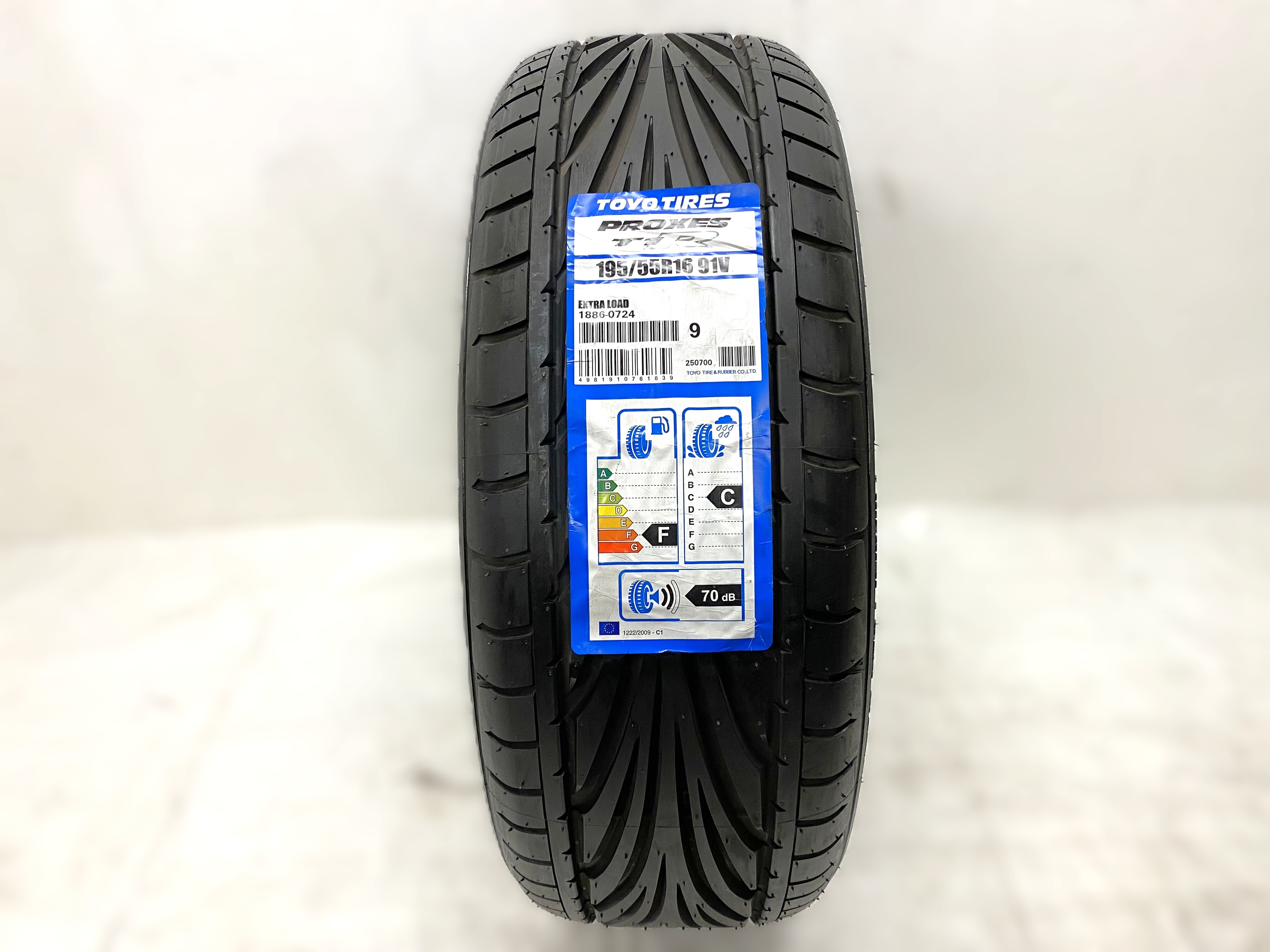 16" SOMMARDÄCK | 1 st 195/55 R16 91V XL Toyo Proxes T1R | F-C-70dB | V45-2014 | 8 mm