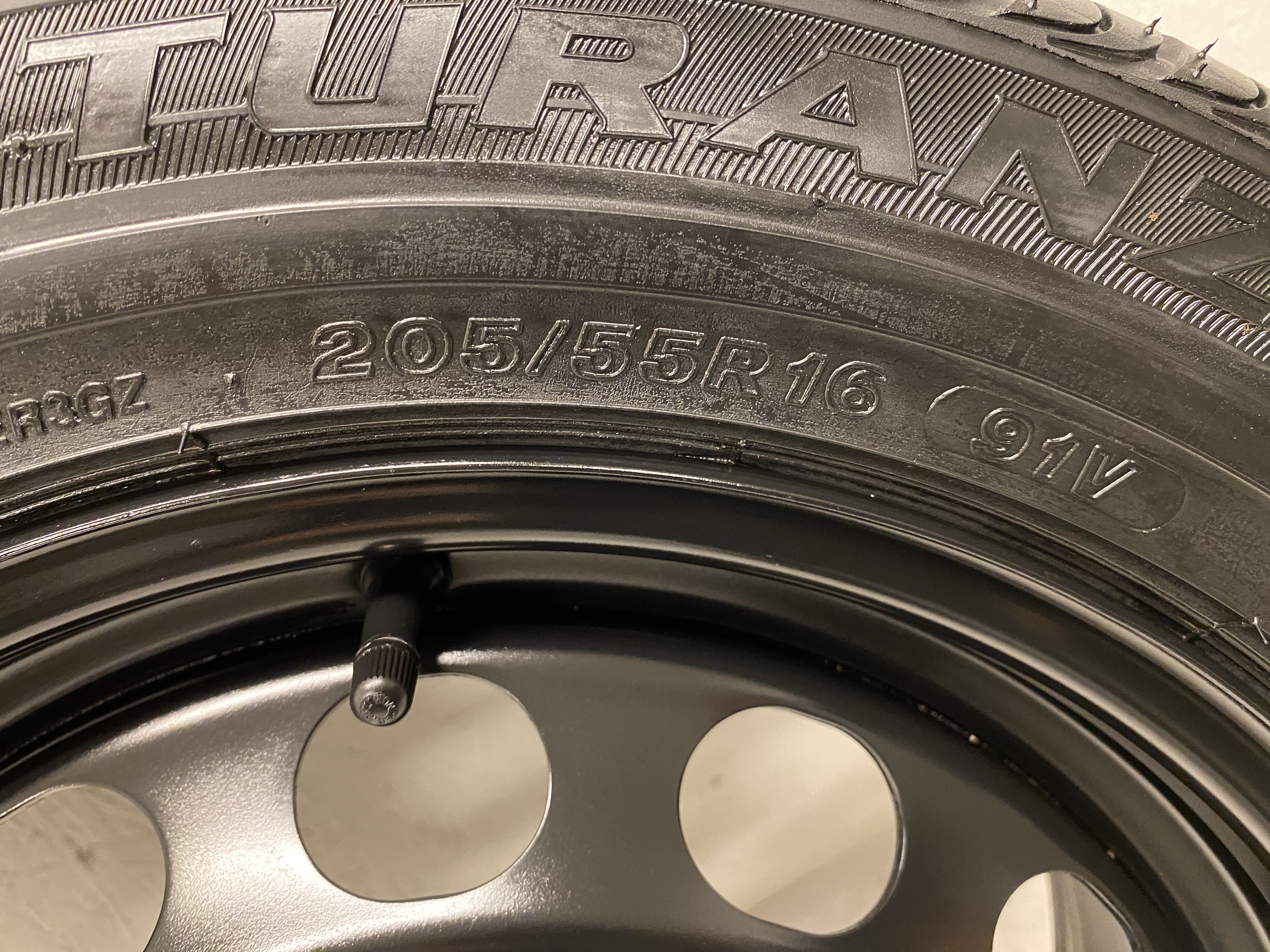 RESERVHJUL | 1 st | 16" VW AG 2160918 | 5x112 6.5x16 ET50 57.1 + 205/55 R16 91V Bridgestone Turanza ER300 | V33-2008 | 8mm - 4