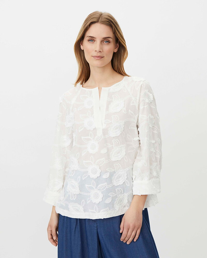 Blus Brenya broderade blommor offwhite