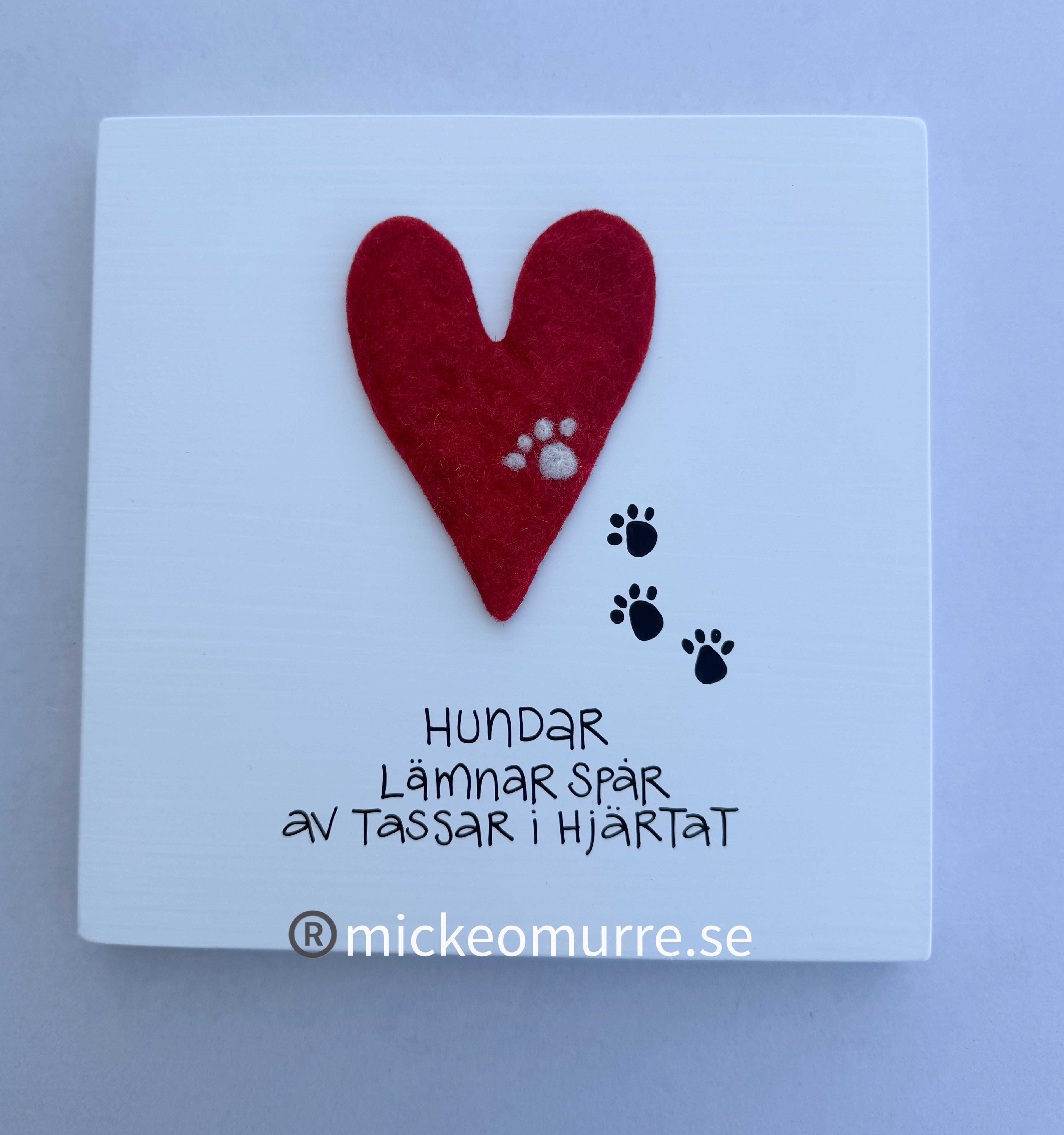 Hundar lämnar spår av tassar i hjärtat