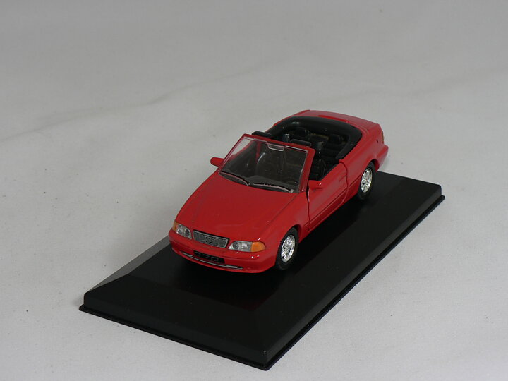 Volvo  C70  Cab  1:43  Atlas