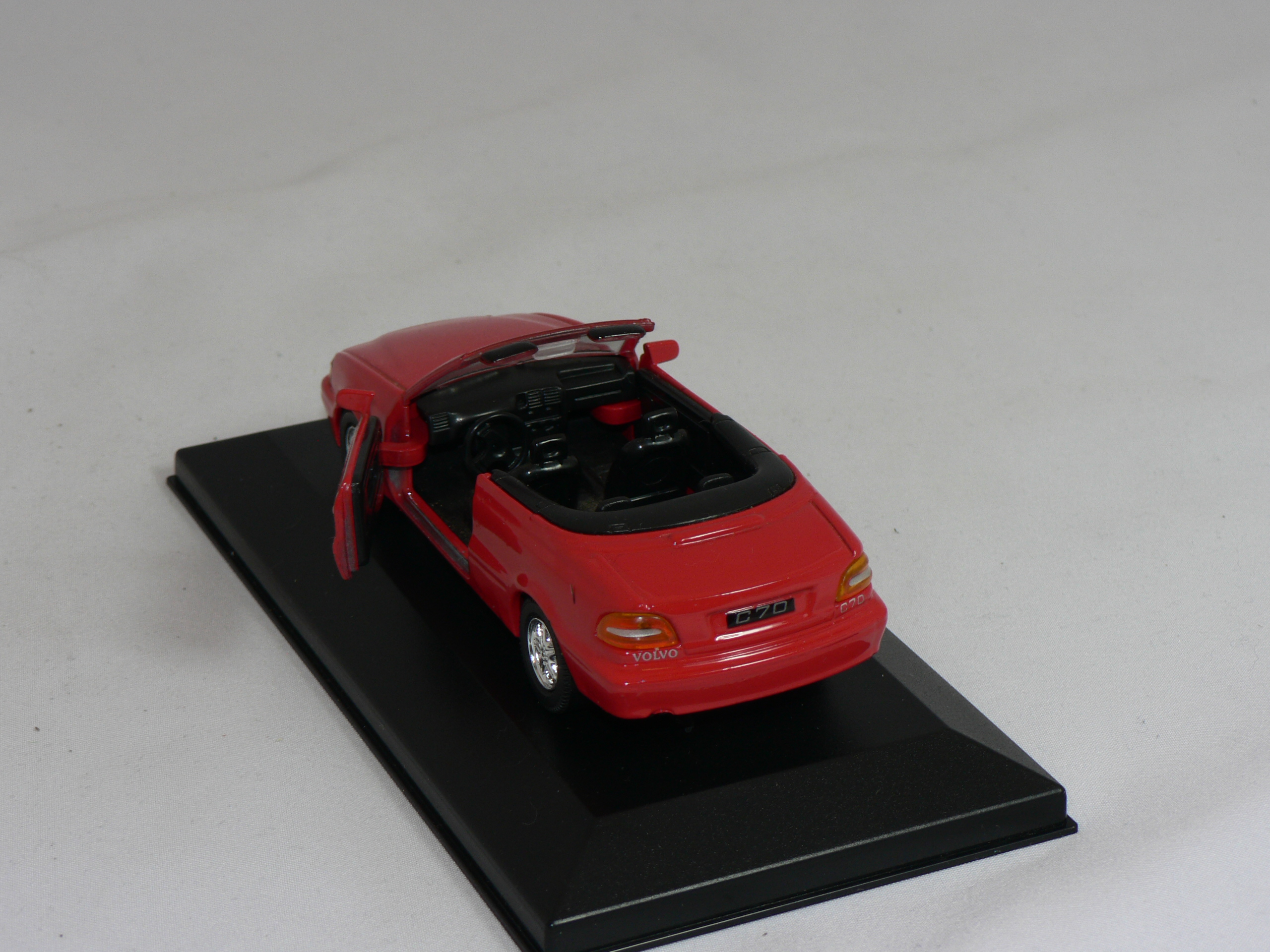 Volvo  C70  Cab  1:43  Atlas - 3