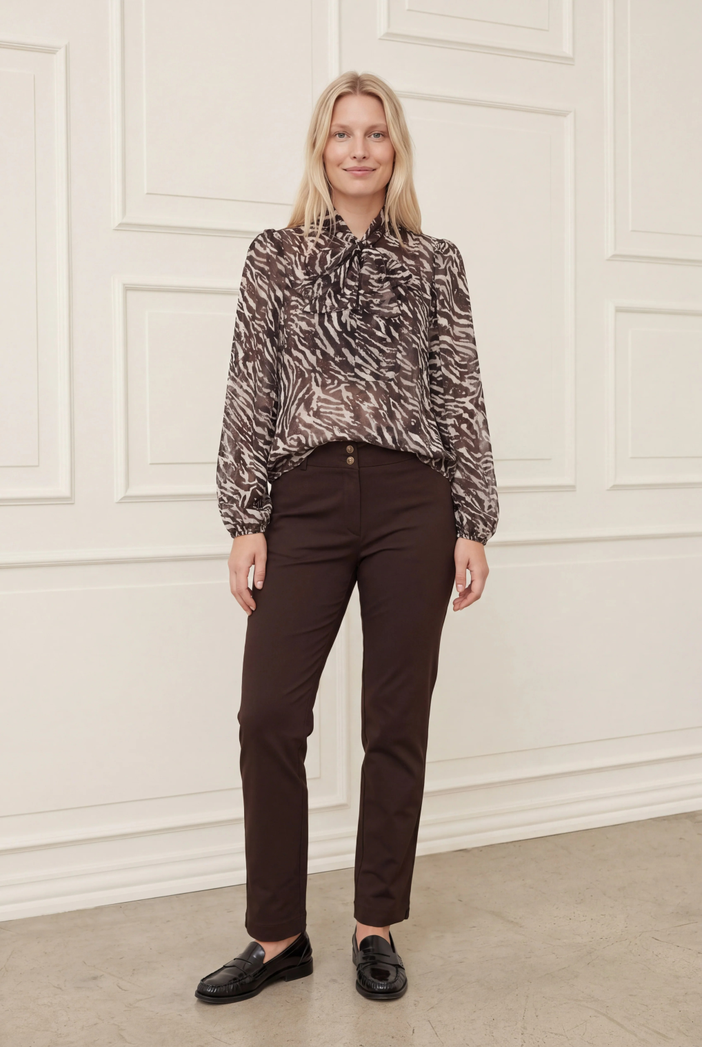 Jill Blouse - Flowing Brown - Isay