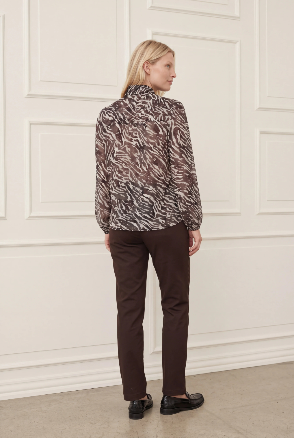 Jill Blouse - Flowing Brown - Isay - 3