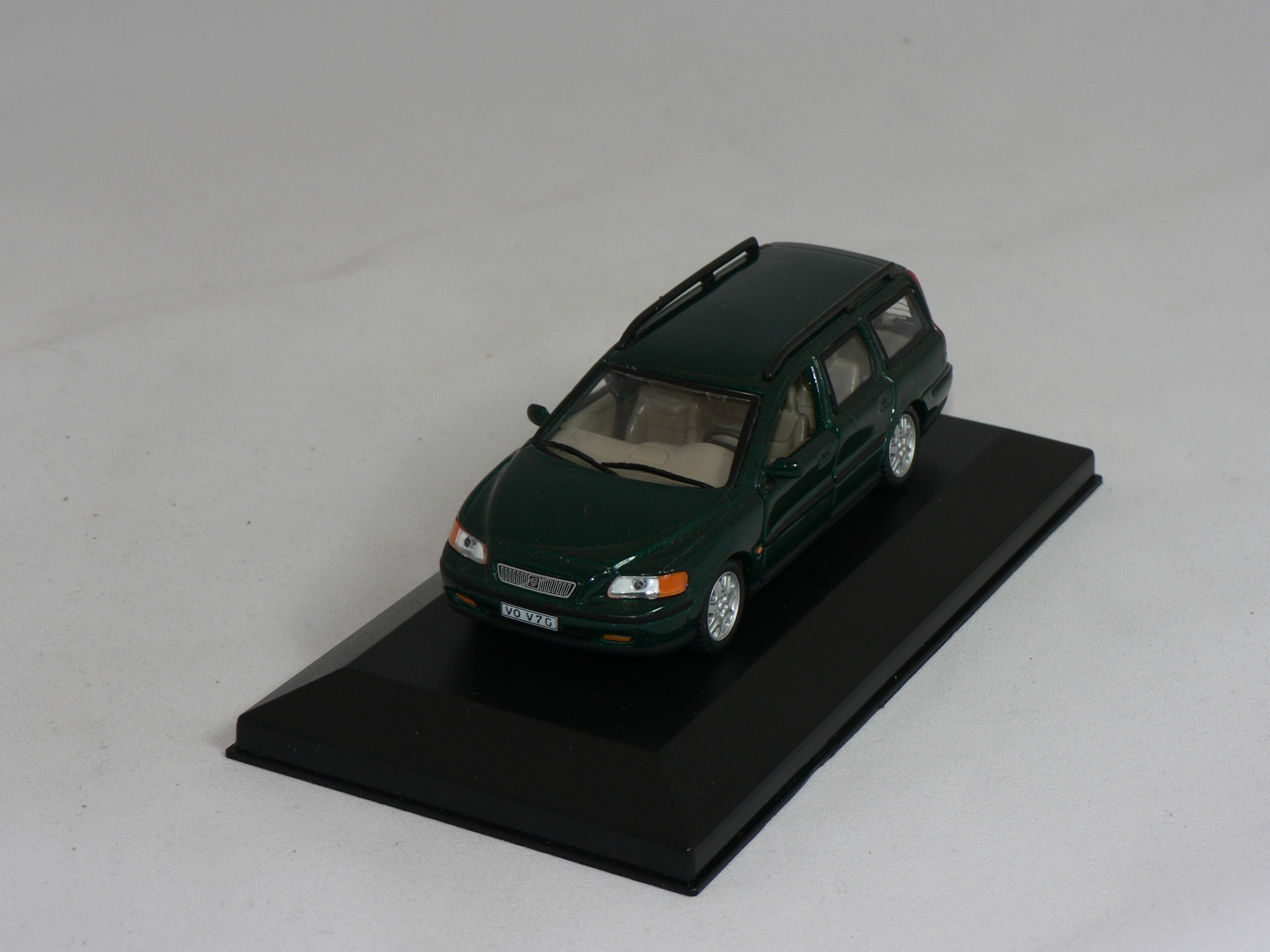 Volvo  V70  1:43  Atlas