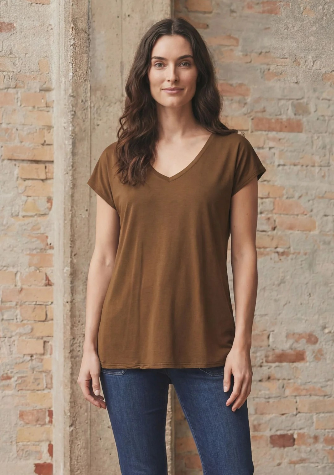 Nugga V-Neck T-Shirt - Toffee - Isay