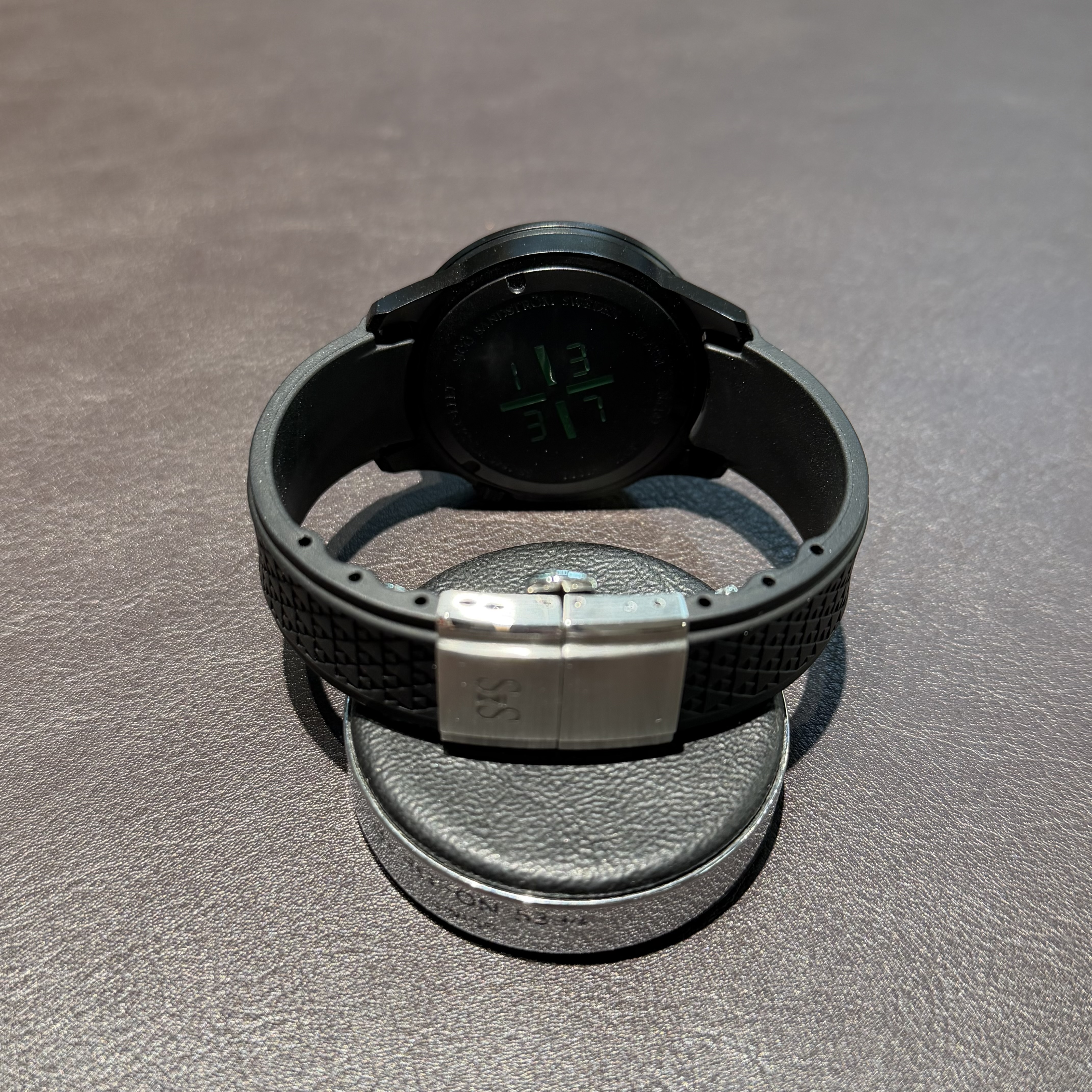 020753 Sjöö Sandström Royal Steel Worldtimer LEET 41 begagnade  baksida