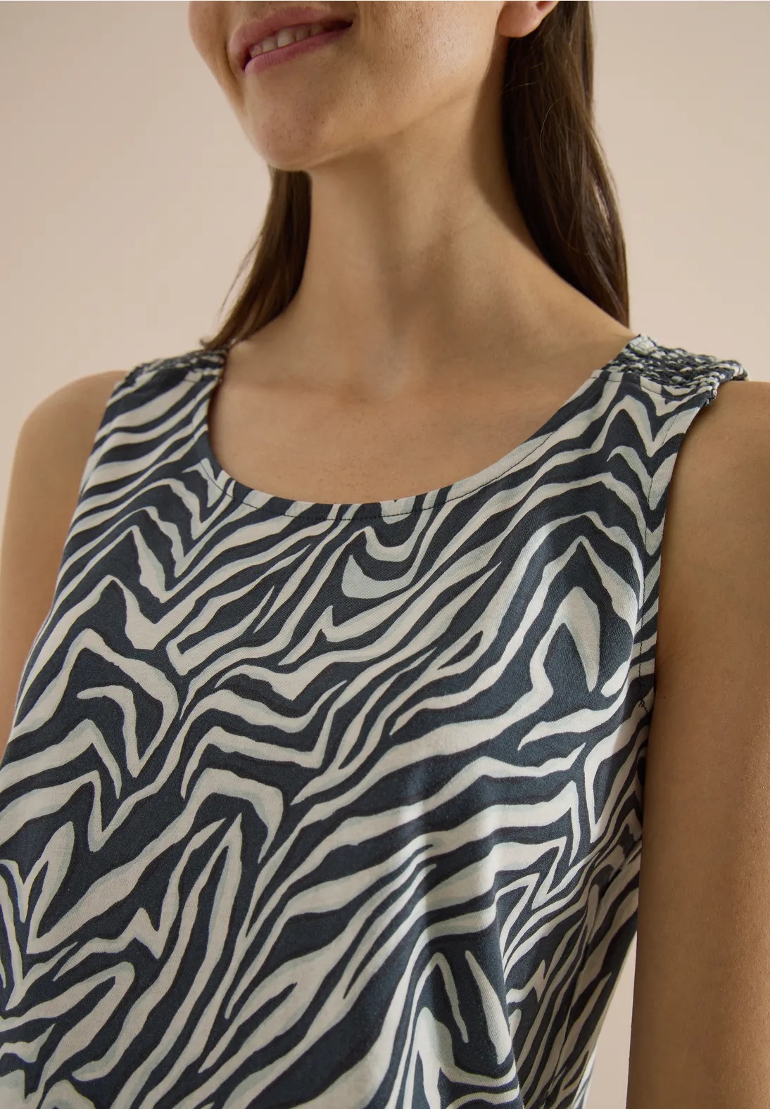 EOS Small Zebra AOP Smock Top - Green - Cecil - 4