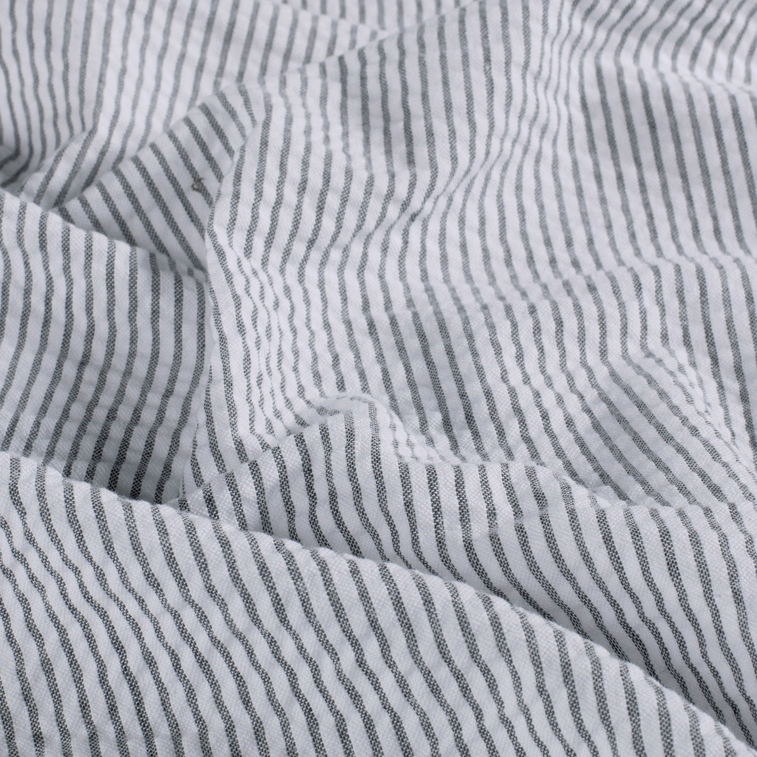 SEERSUCKER- NAVY BLUE STRIPE