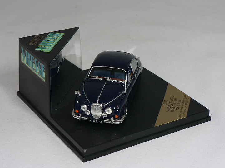 Daimler V8 Saloon  Indigo Blue   1962  Vitesse 1:43