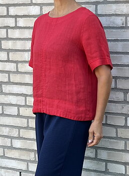 Marta Topp Ceyla Linne Röd