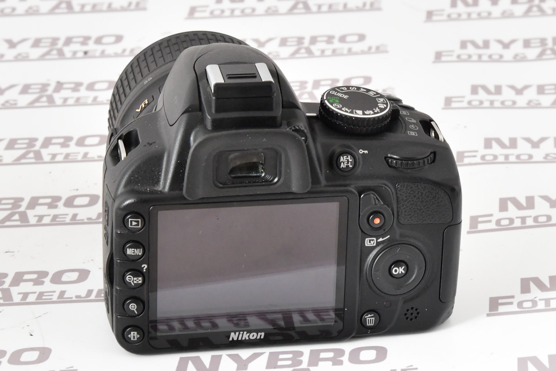 Nikon D3100 + 18-55/3,5-5,6G VR - 2