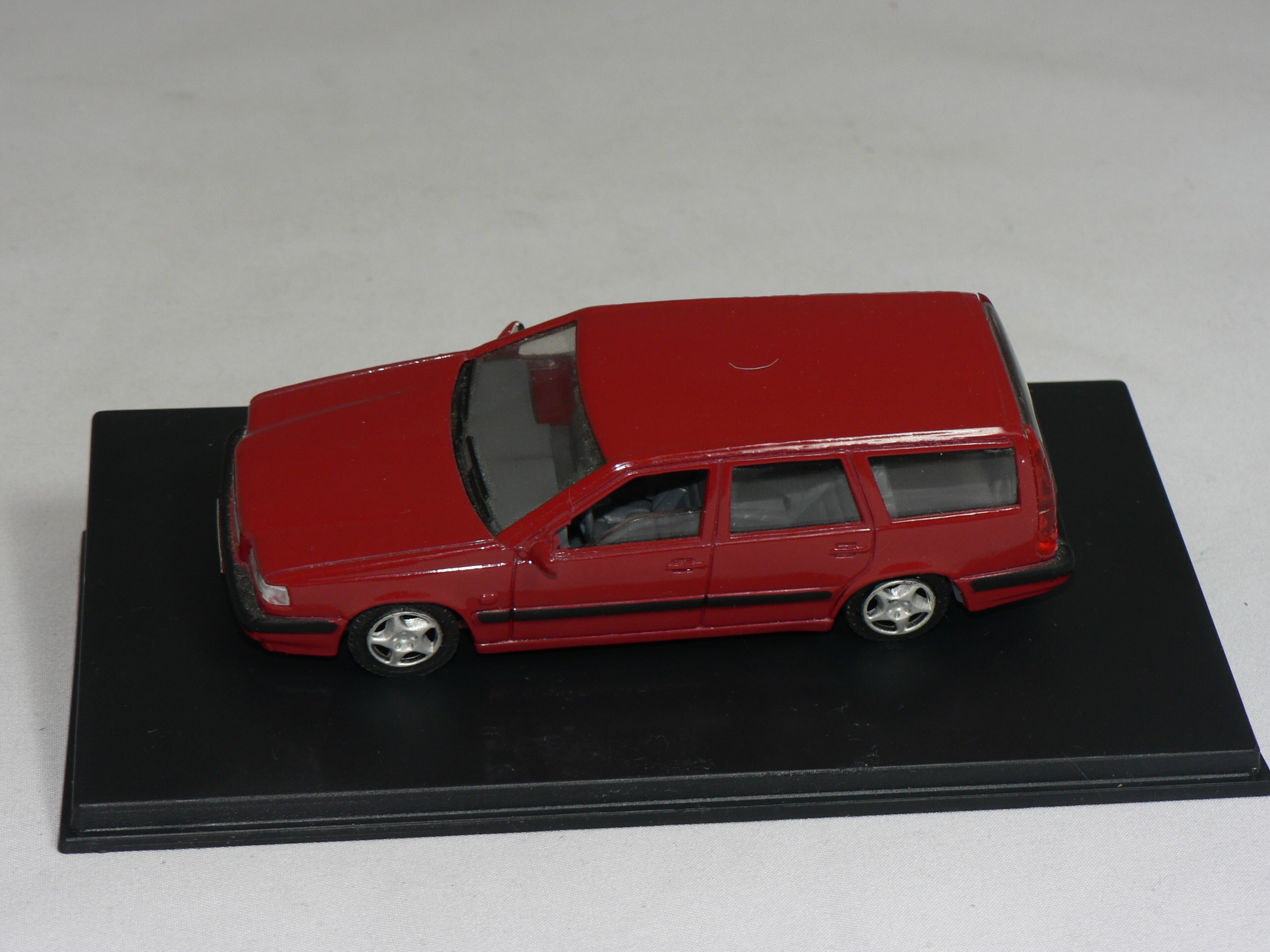 Volvo 850  HGV    1:43  Doorkey   Limetid Edition - 3