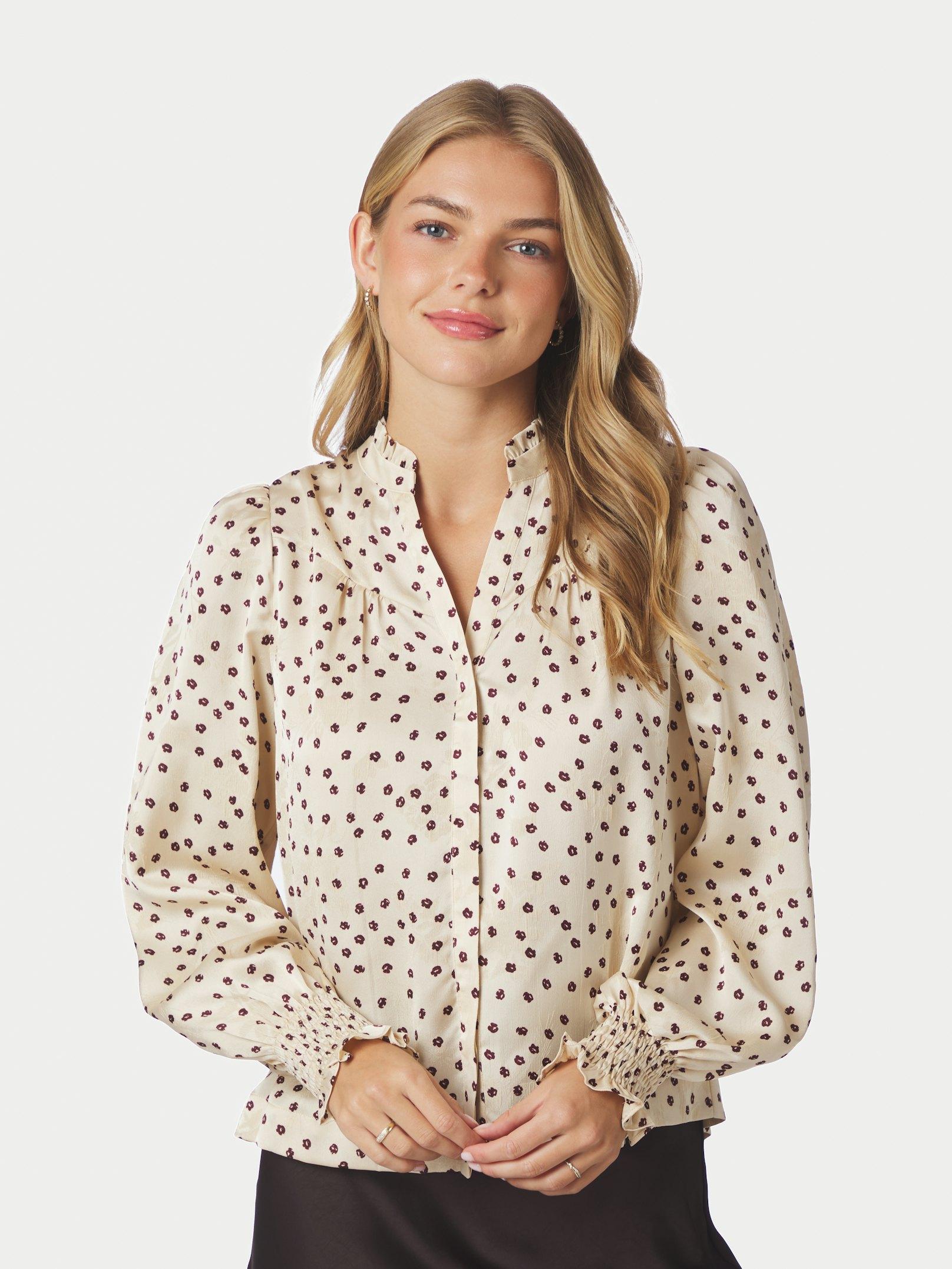 Astrida Flower Jacquard Blouse Creme - 3