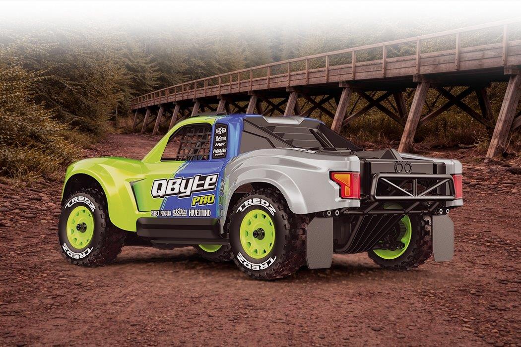 Maverick QByte SC Pro 1/12th SC Truck - Fluoro Green - 6