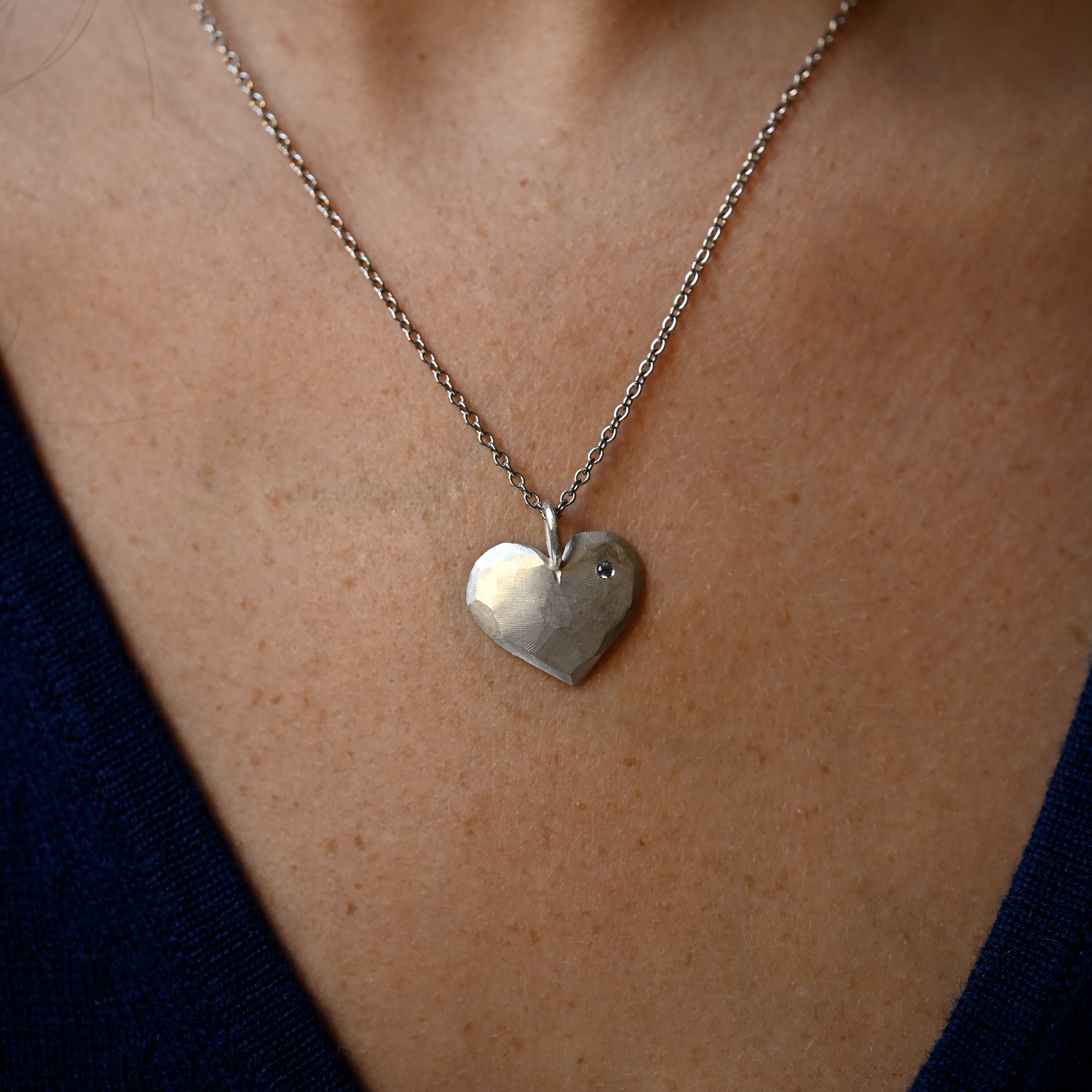 Hänge Älskad hjärta 20 mm ljusblå safir silver