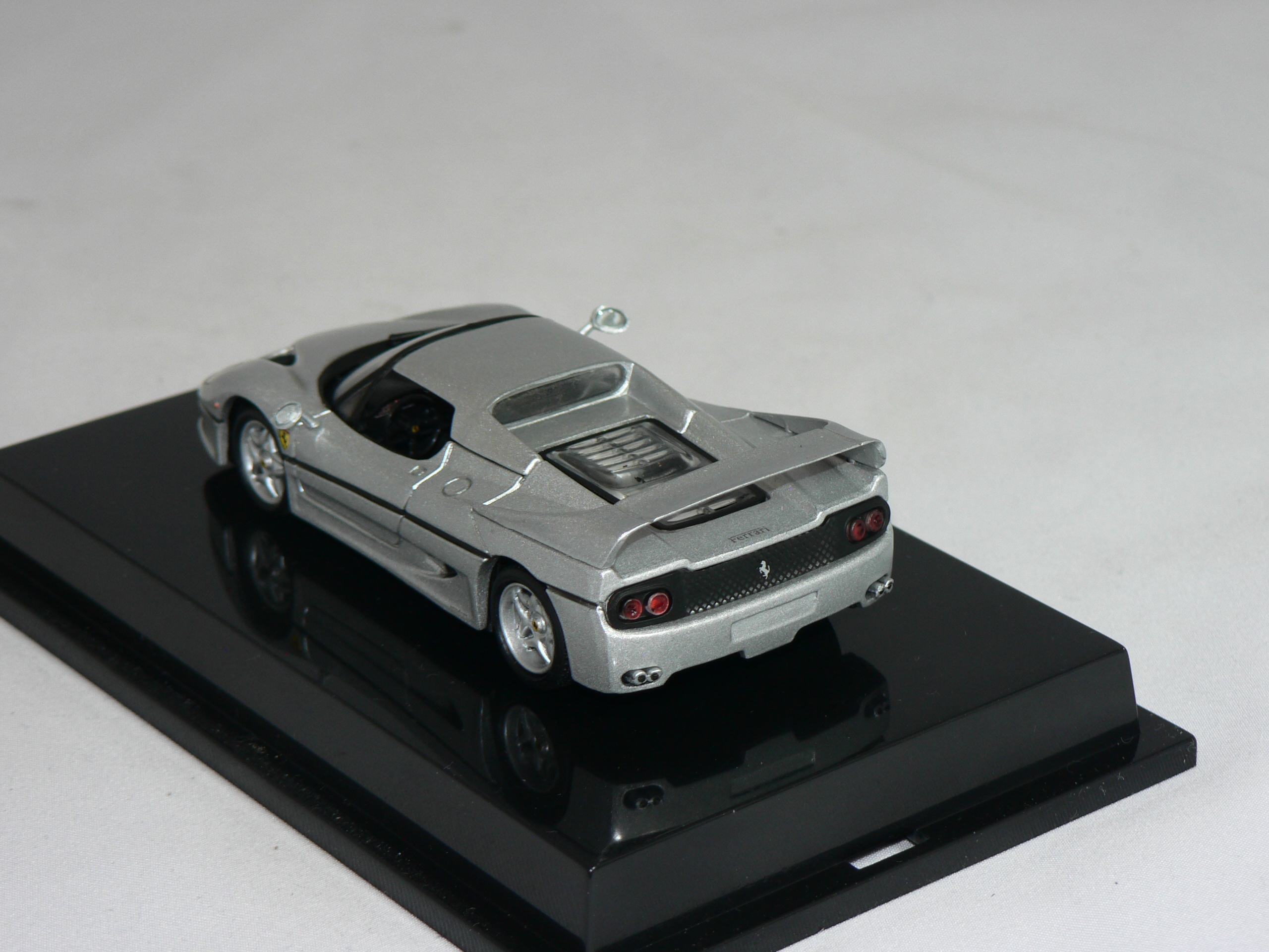 Ferrari  F 50  1:43  HotWheels - 2