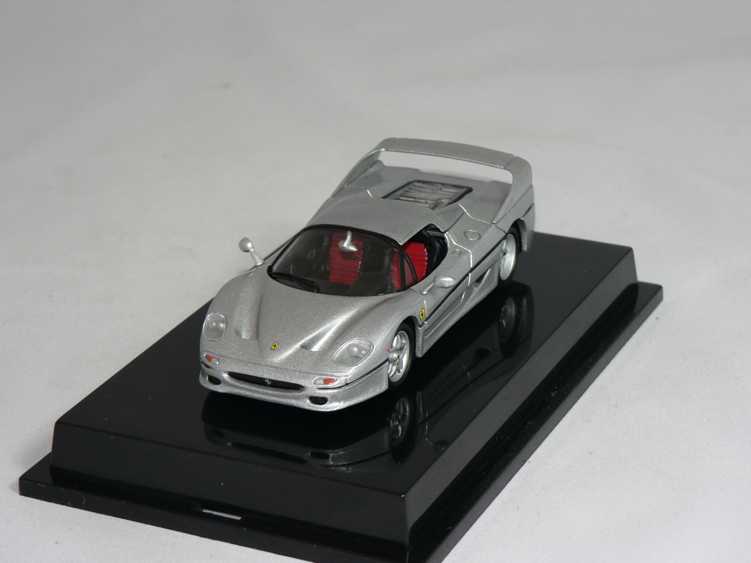 Ferrari  F 50  1:43  HotWheels