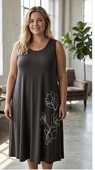 Klänning med blommigt mönster, mörkbrun 