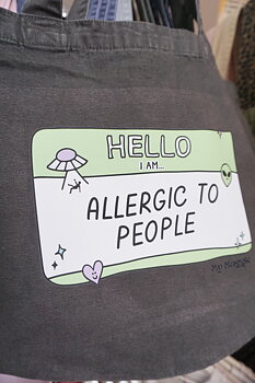 Black tote bag “allergic to people”
