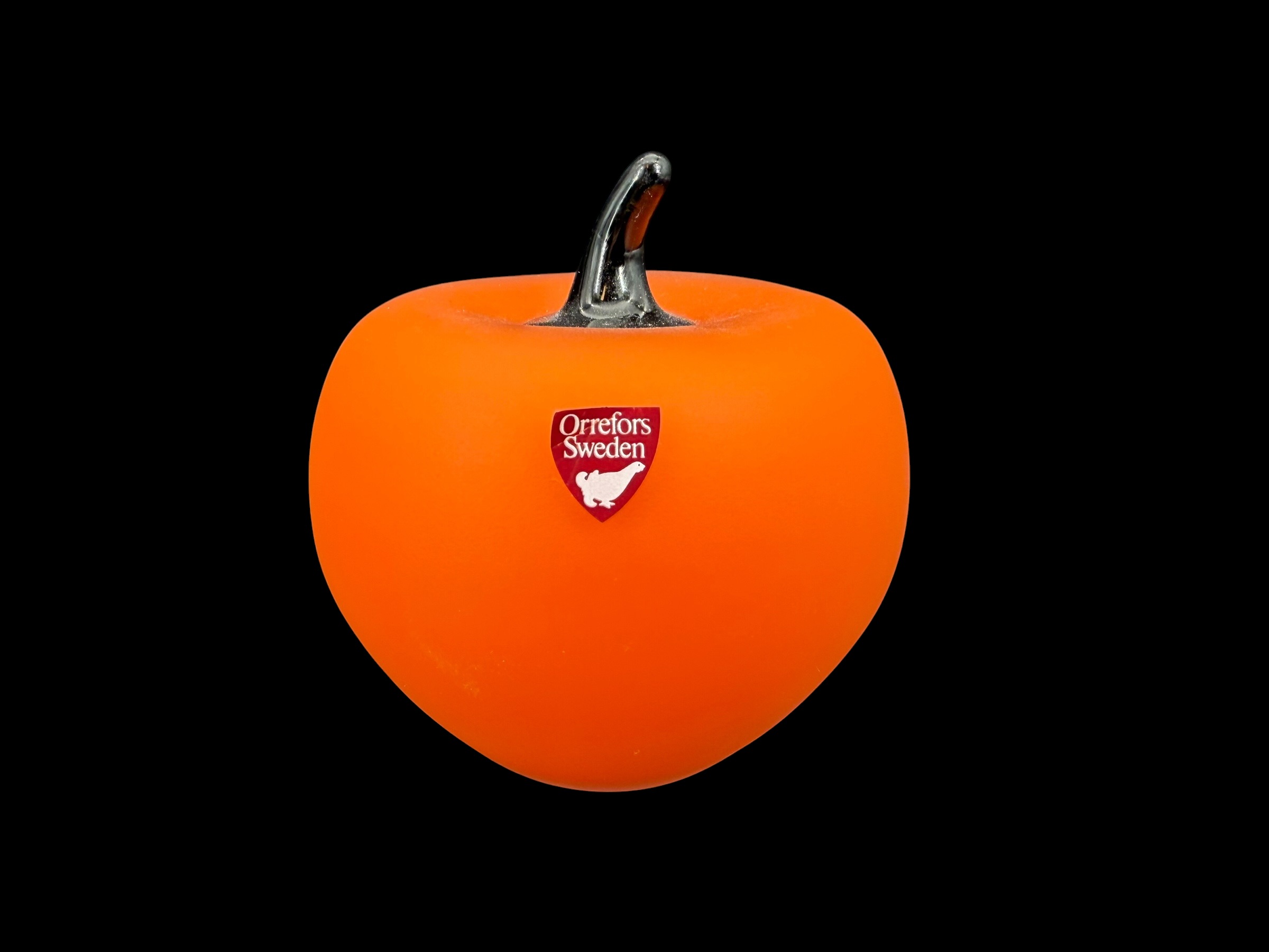 Orrefors  “Apple” by Anne Nilsson, Figurine