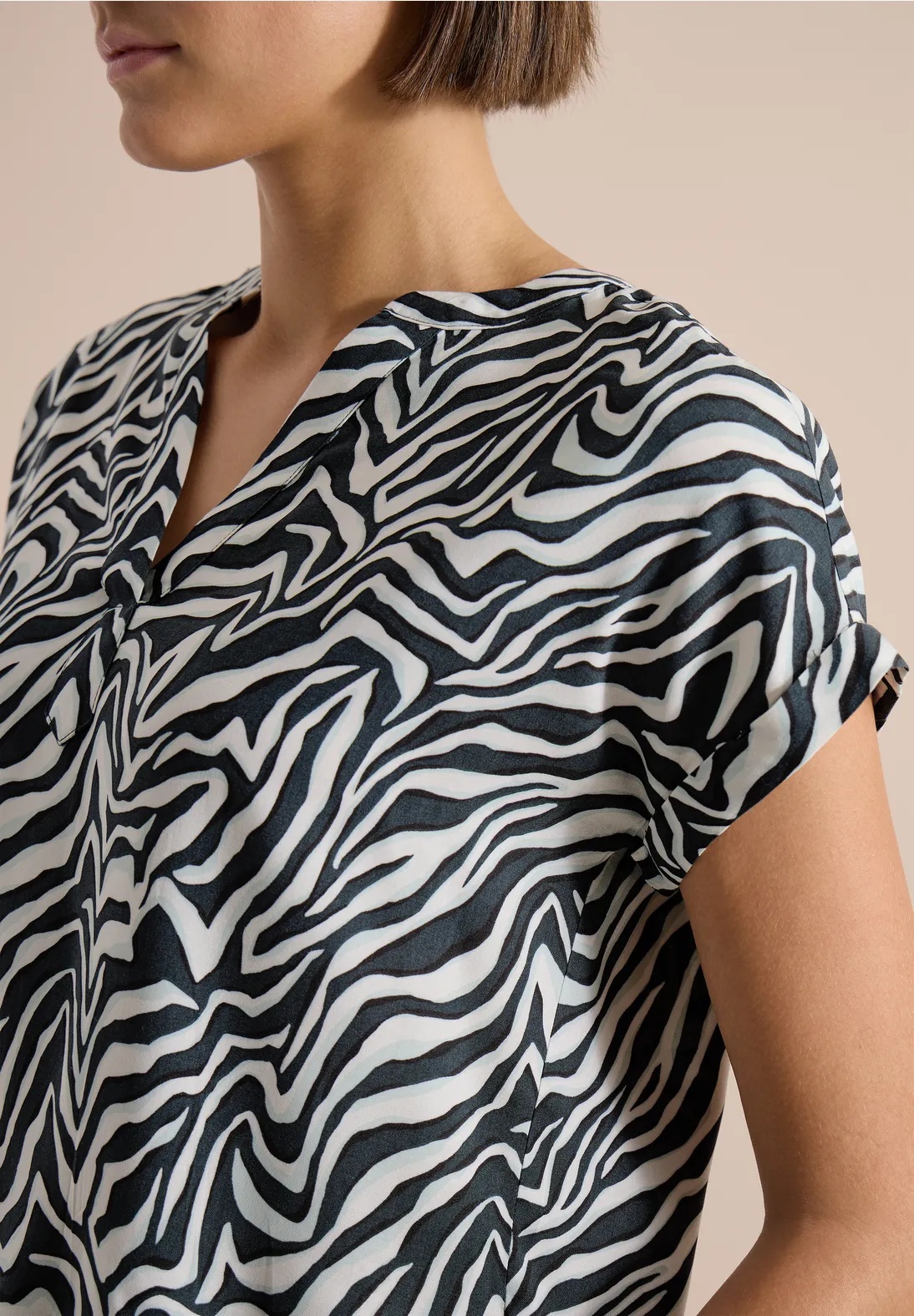 EOS Small Zebra Printed Blouse - Green - Cecil - 3