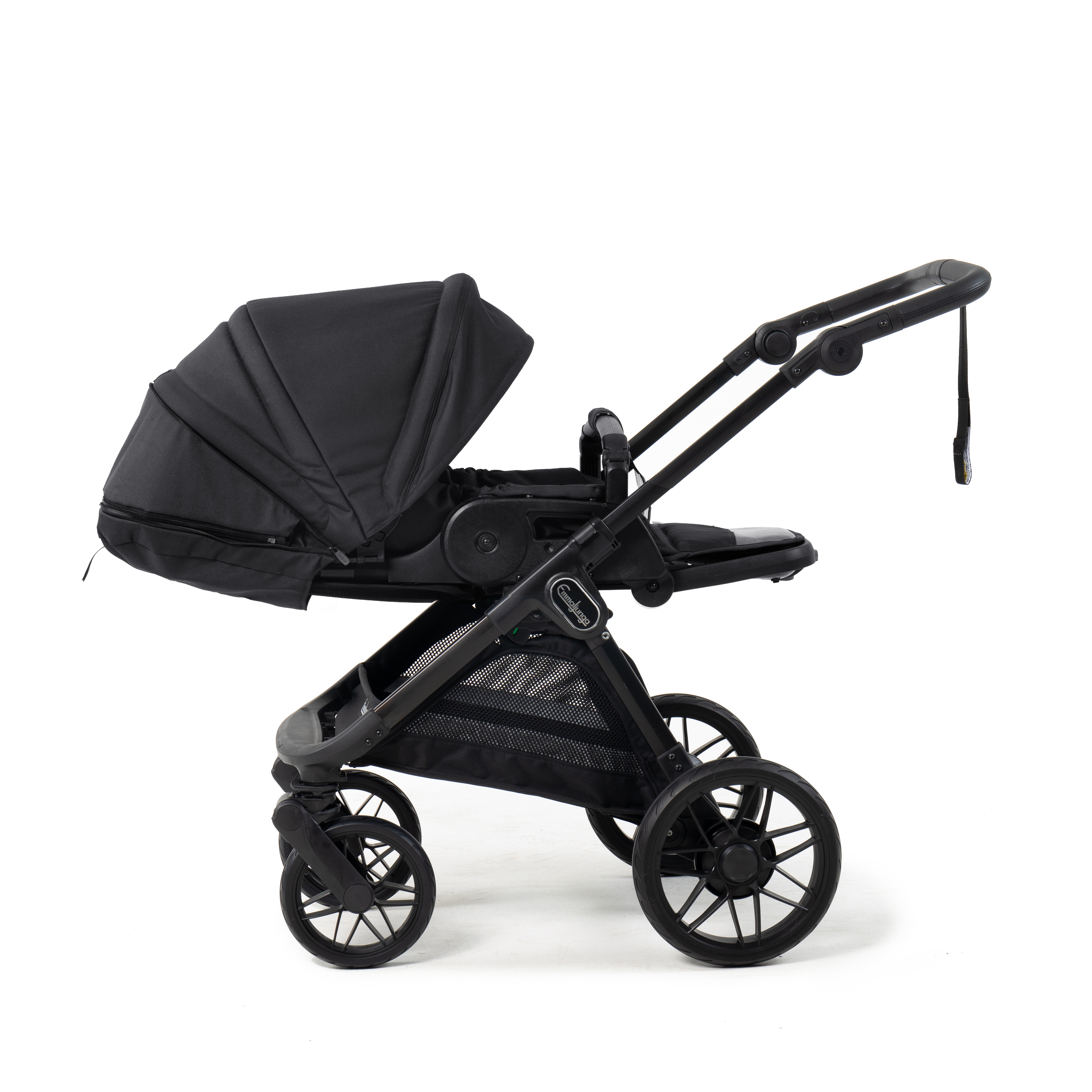 Emmaljunga Sento Pro Flat+ - Urban Black 2027 - 2