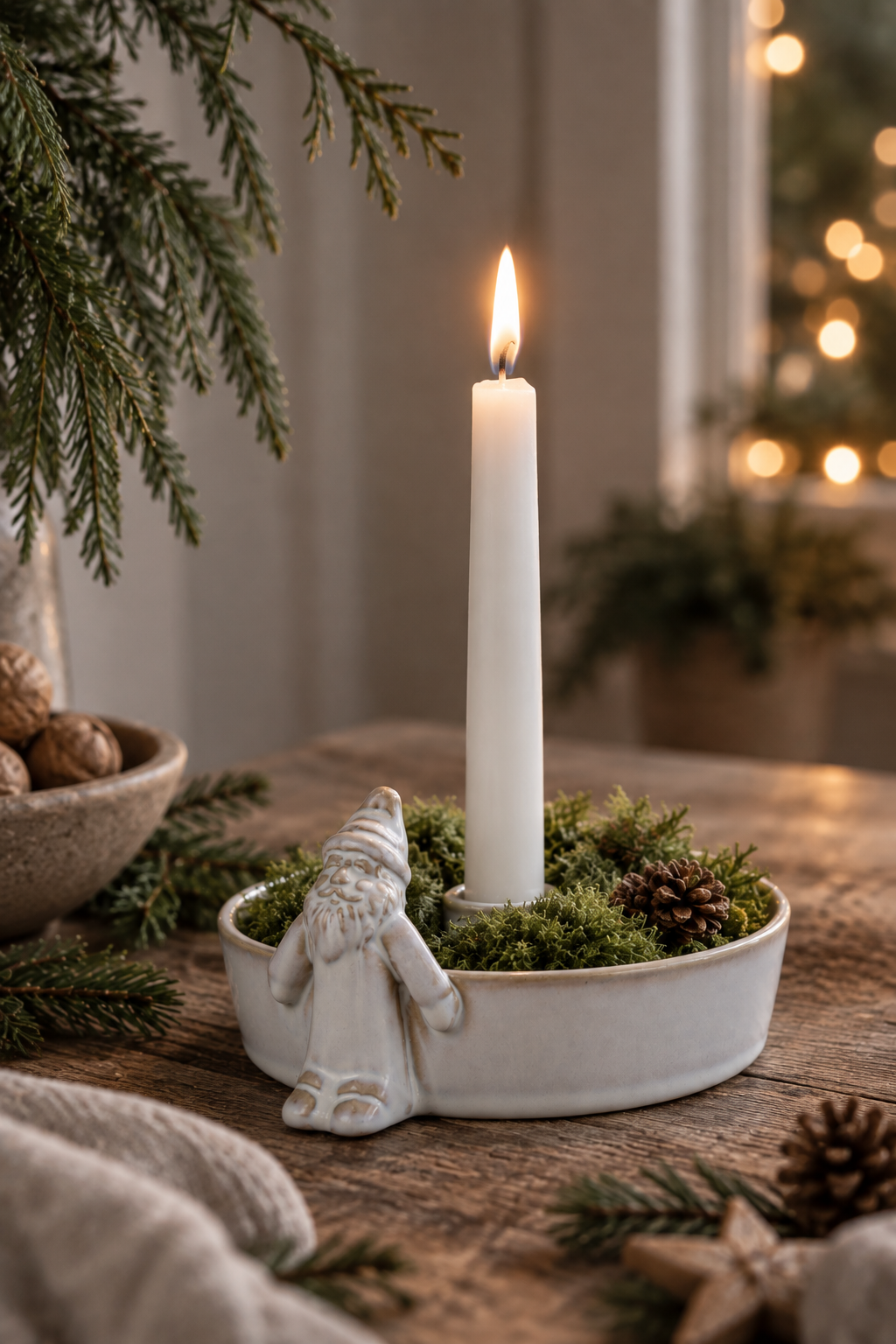 Candlestick - Bowl with Santa - White - 13,7x9x15 cm - 2