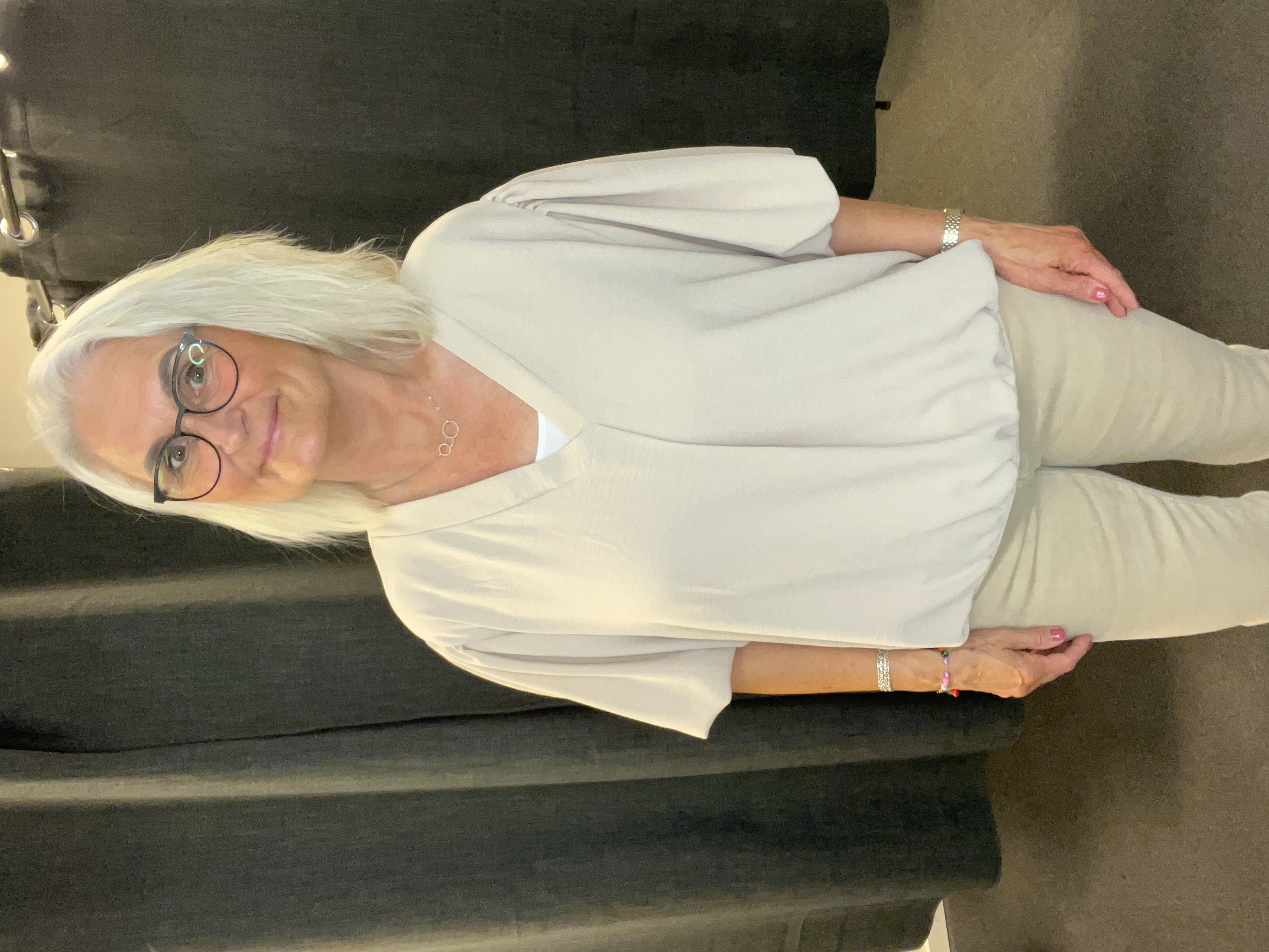Chica London - Topp med ballongärm Beige