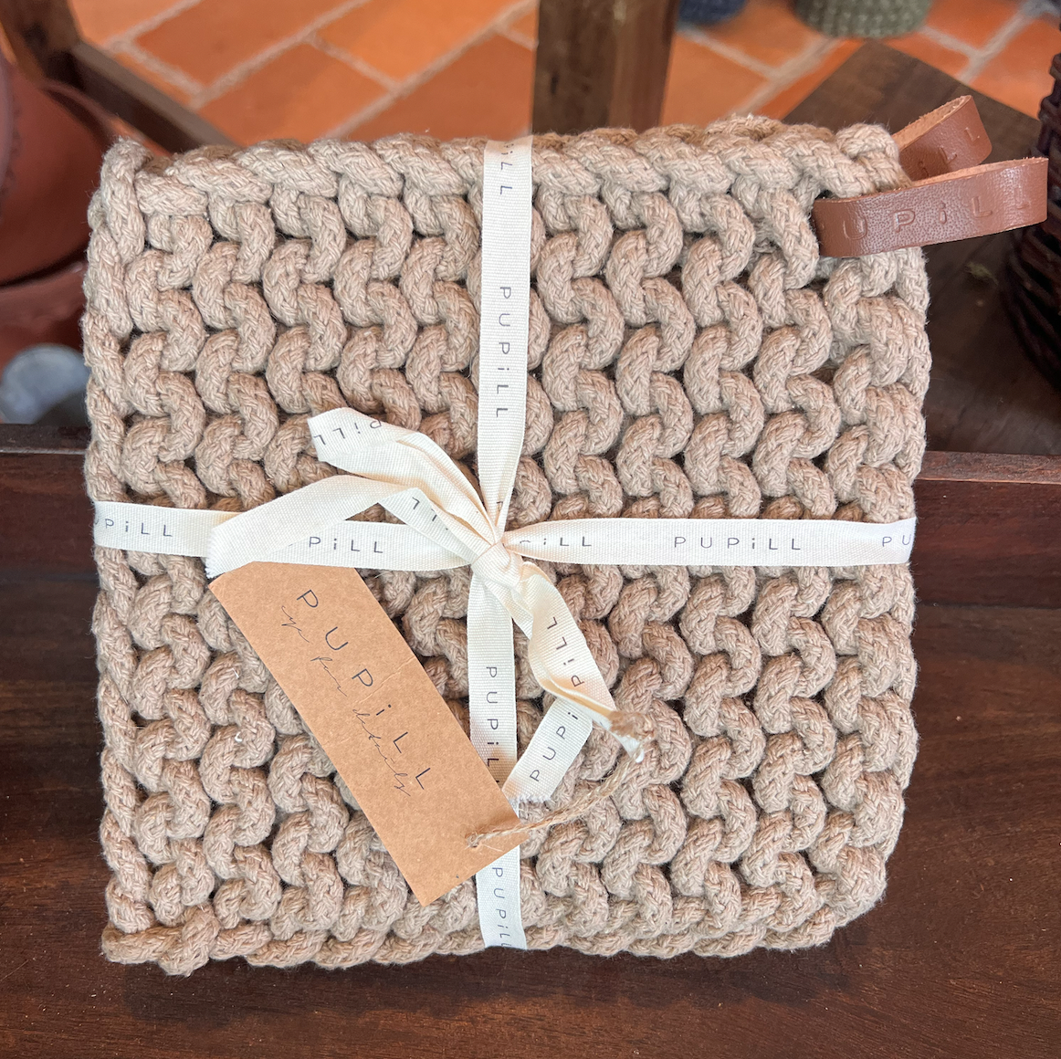 Grytunderlägg PUPILL ribbad ull – Beige 20x20cm 2-pack